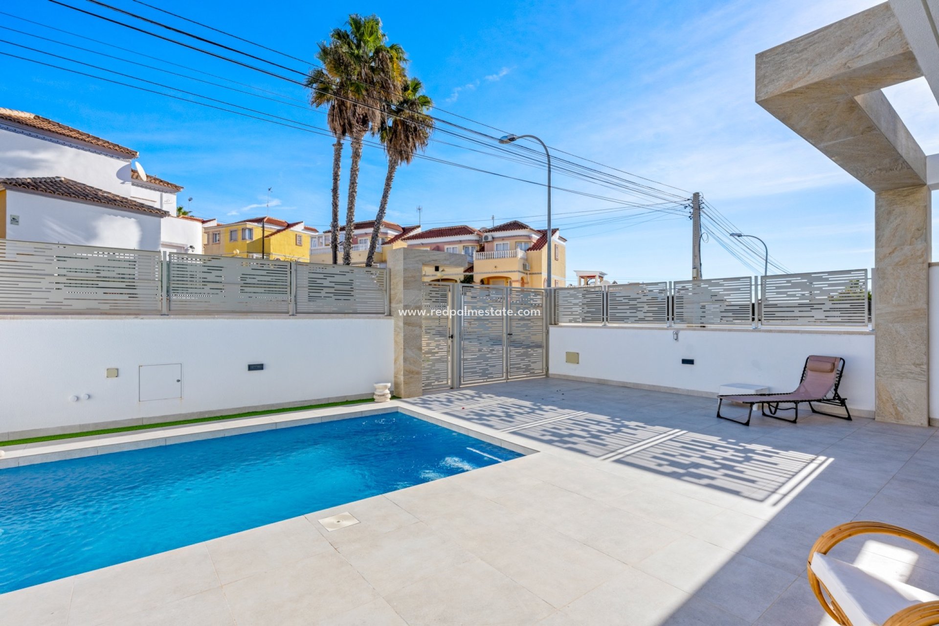 Resale - Villa -
Orihuela Costa - Villamartín