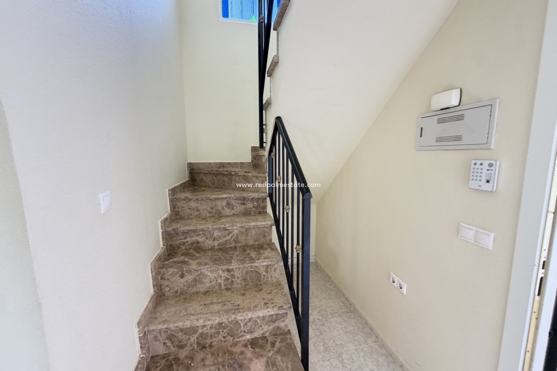Resale - Villa -
Orihuela Costa - Villamartín