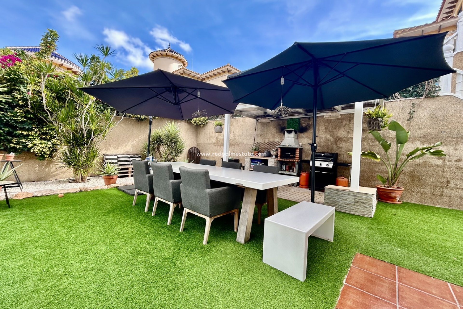 Resale - Villa -
Orihuela Costa - Villamartín
