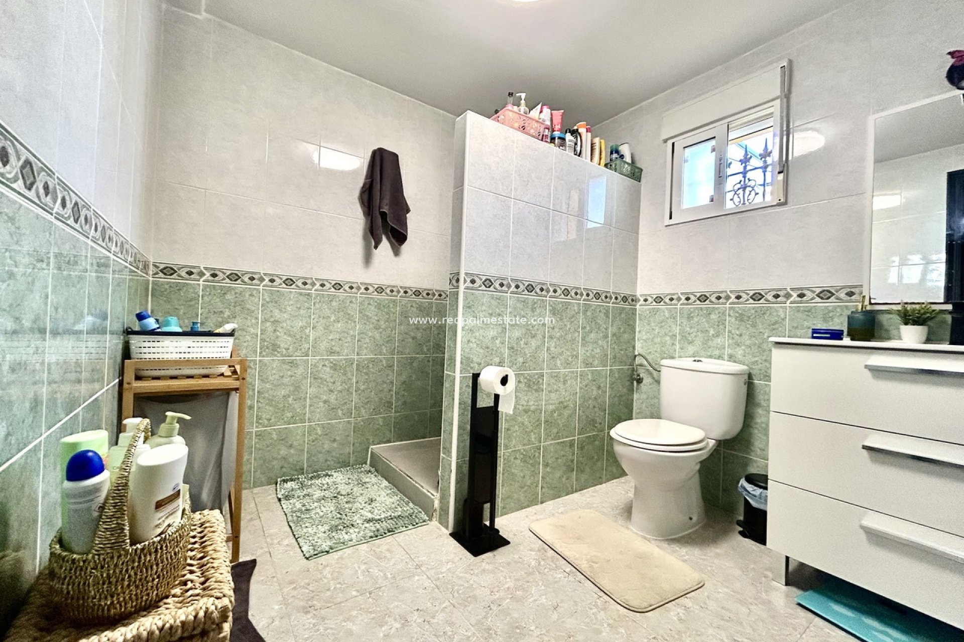 Resale - Villa -
Orihuela Costa - Villamartín
