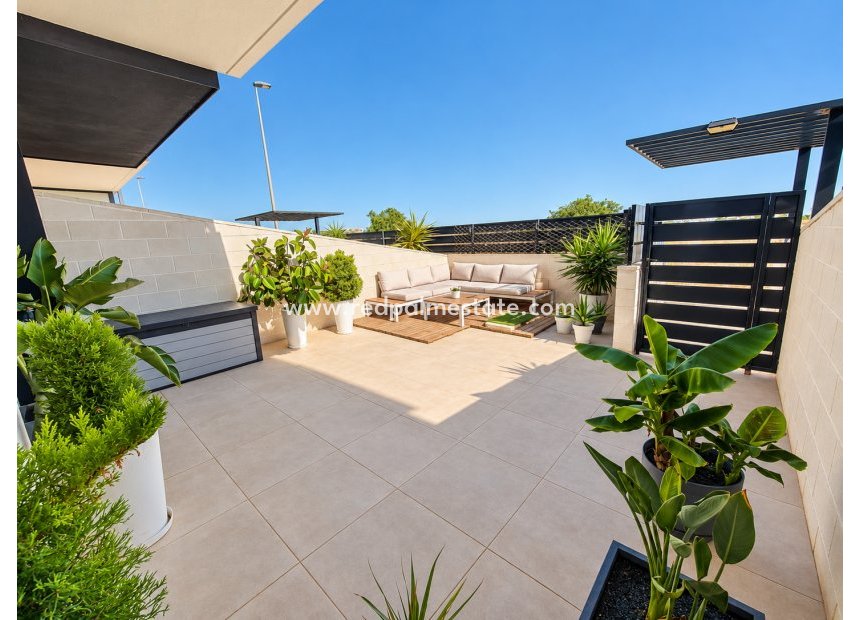 Resale - Villa -
Orihuela Costa - Villamartín