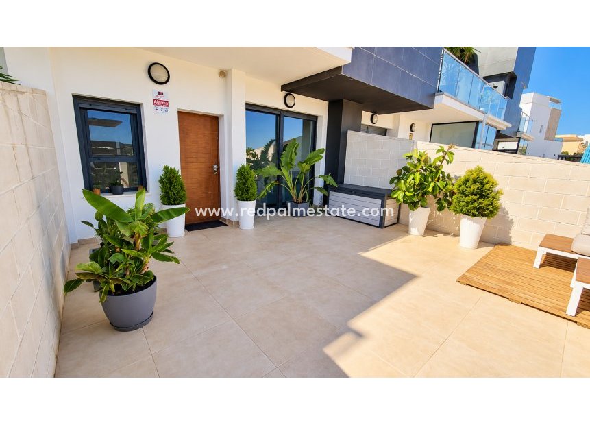 Resale - Villa -
Orihuela Costa - Villamartín