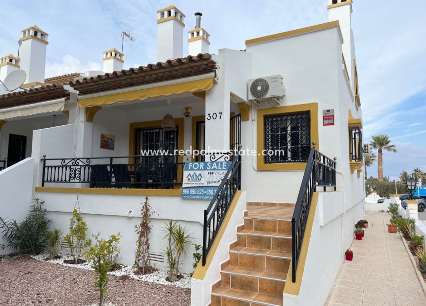 Resale - Villa -
Orihuela Costa - Villamartín