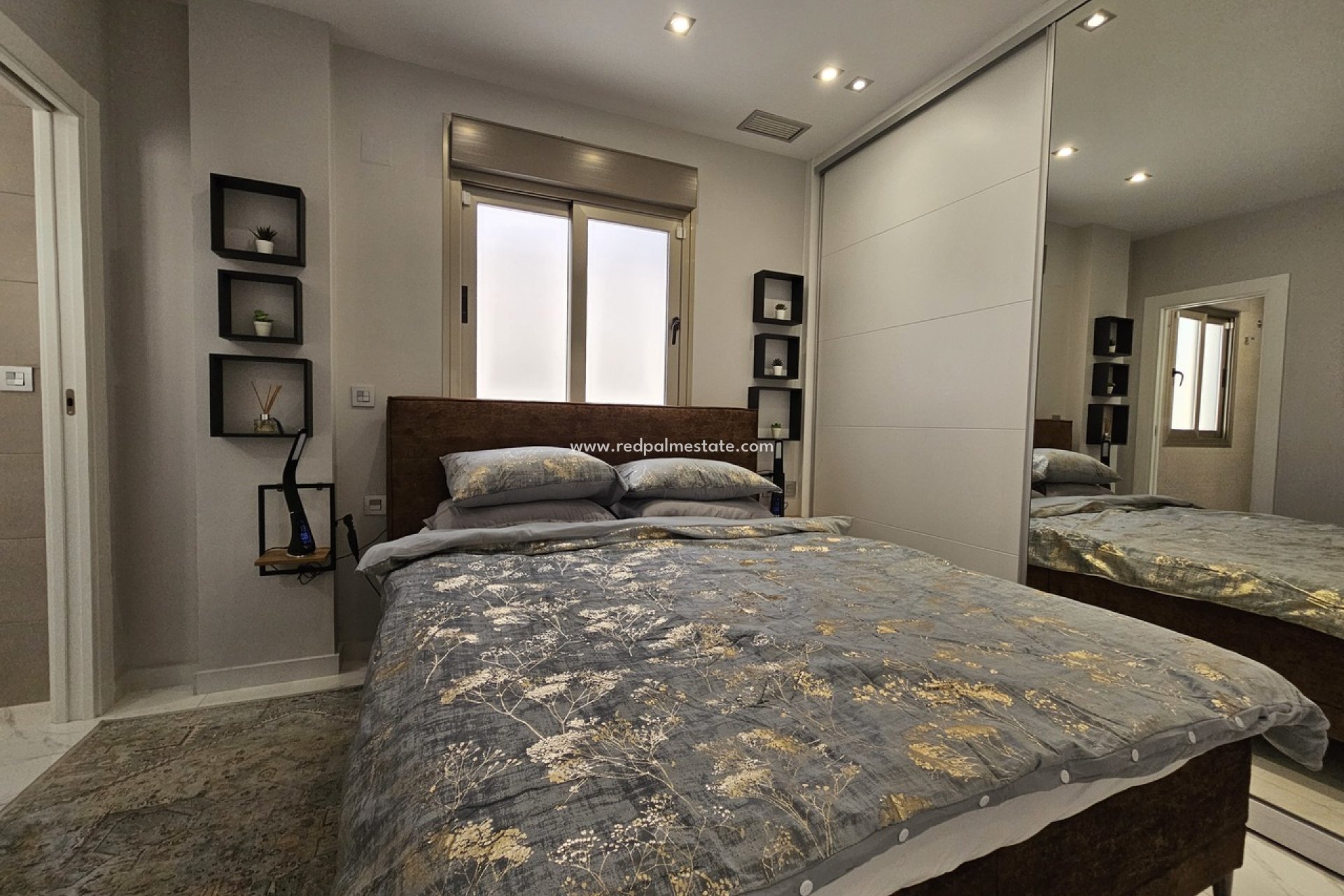 Resale - Villa -
Orihuela Costa - Villamartín