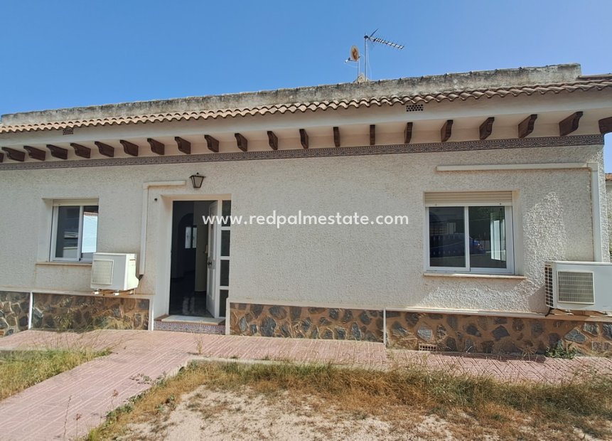 Resale - Villa -
Orihuela Costa - Villamartín