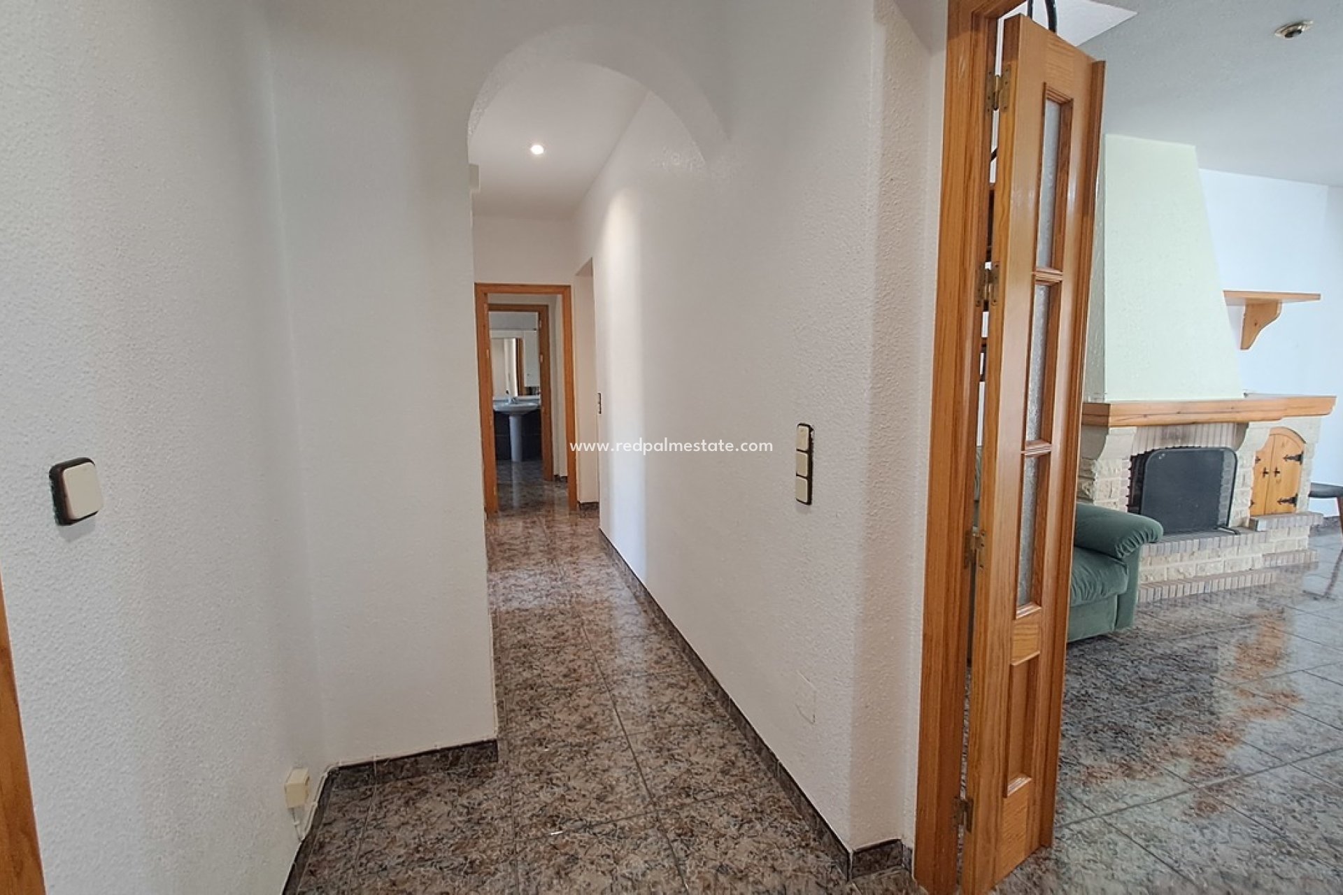 Resale - Villa -
Orihuela Costa - Villamartín