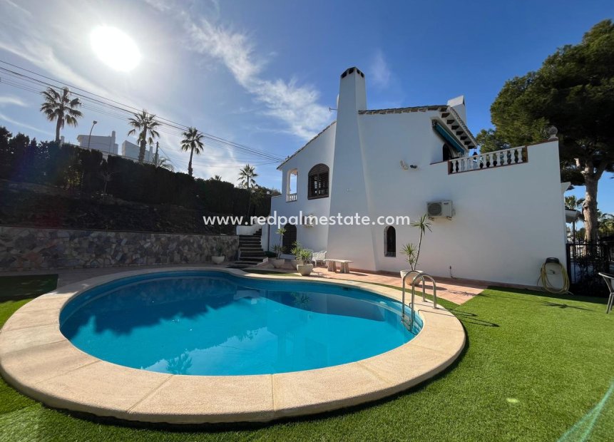 Resale - Villa -
Orihuela Costa - Villamartín