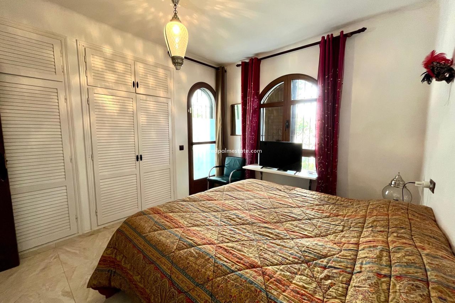 Resale - Villa -
Orihuela Costa - Villamartín