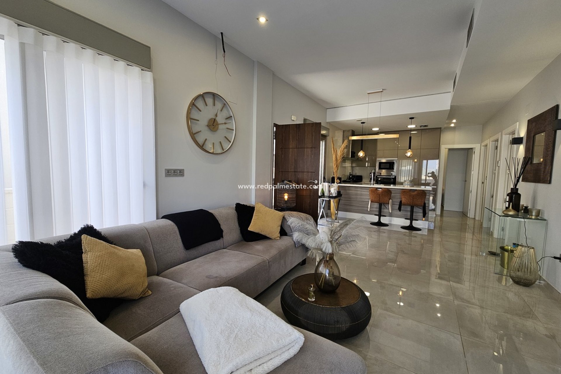 Resale - Villa -
Orihuela Costa - Villamartín
