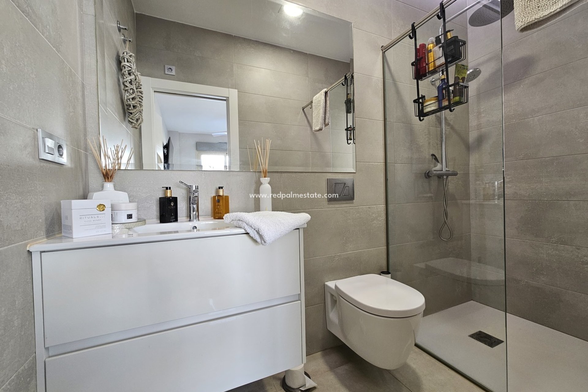 Resale - Villa -
Orihuela Costa - Villamartín