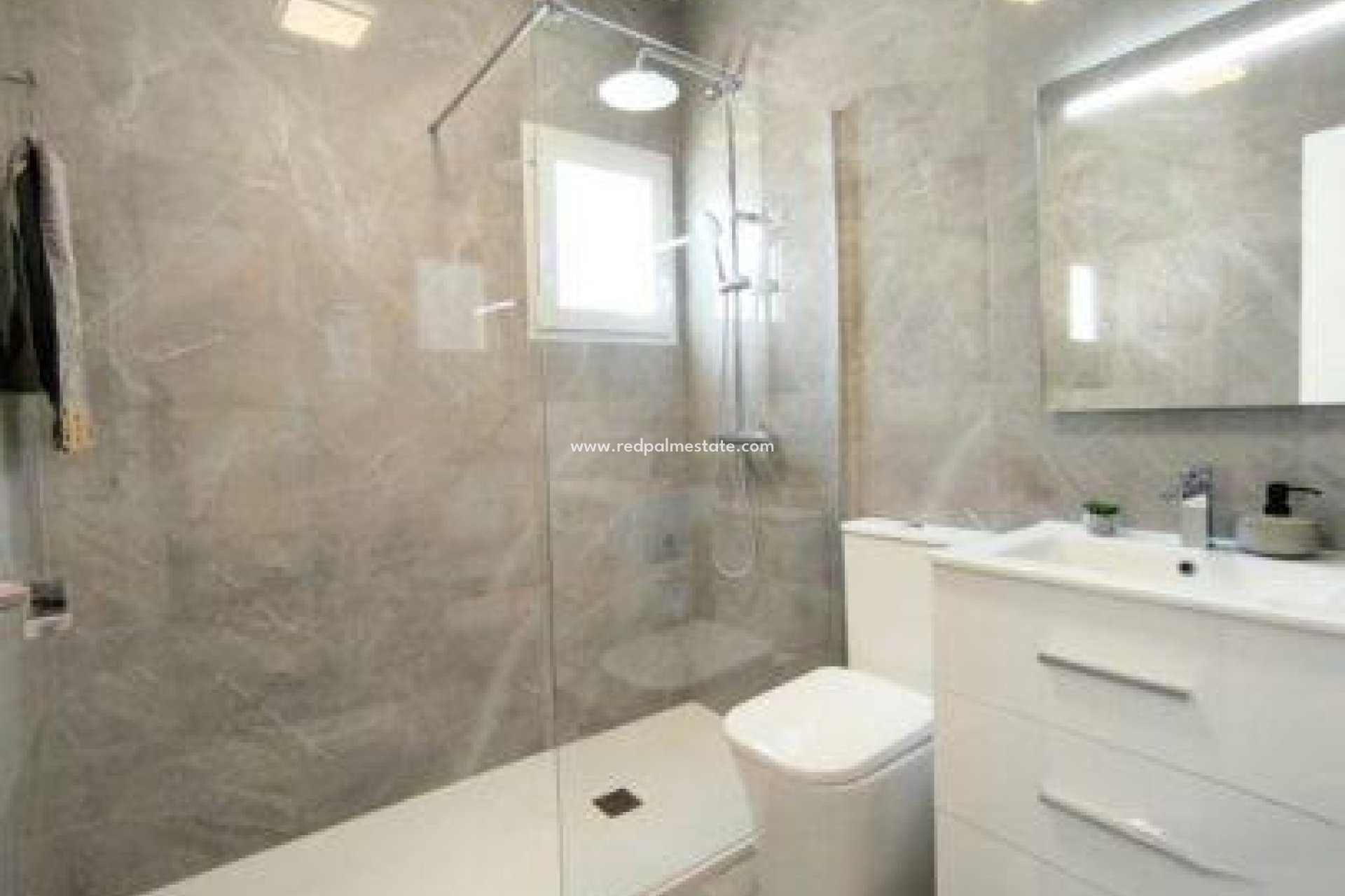 Resale - Villa -
Orihuela Costa - Villamartín