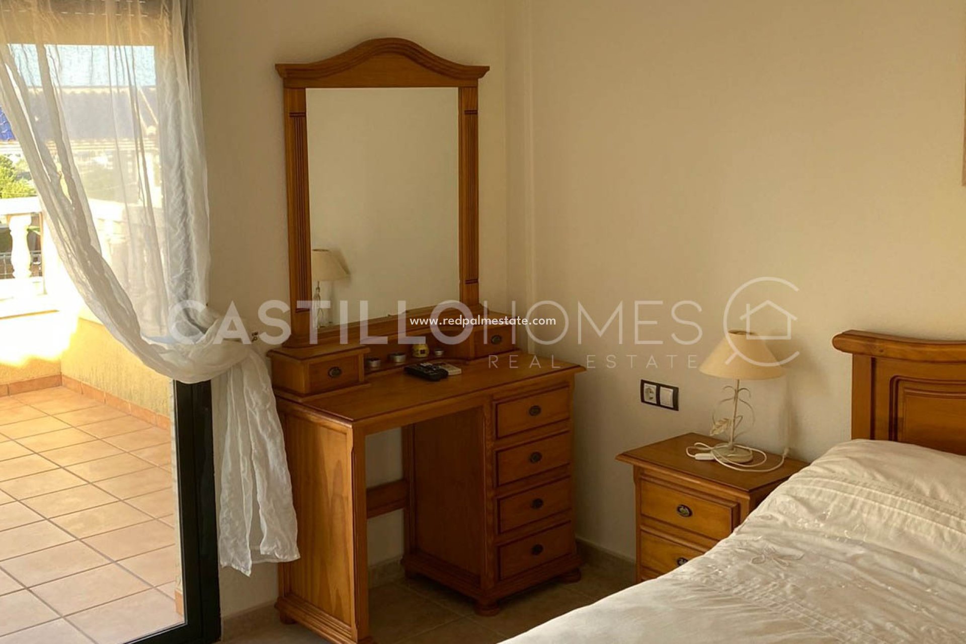 Resale - Villa -
Orihuela Costa - Villamartín