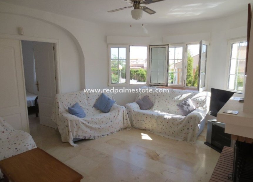Resale - Villa -
Orihuela Costa - Villamartín