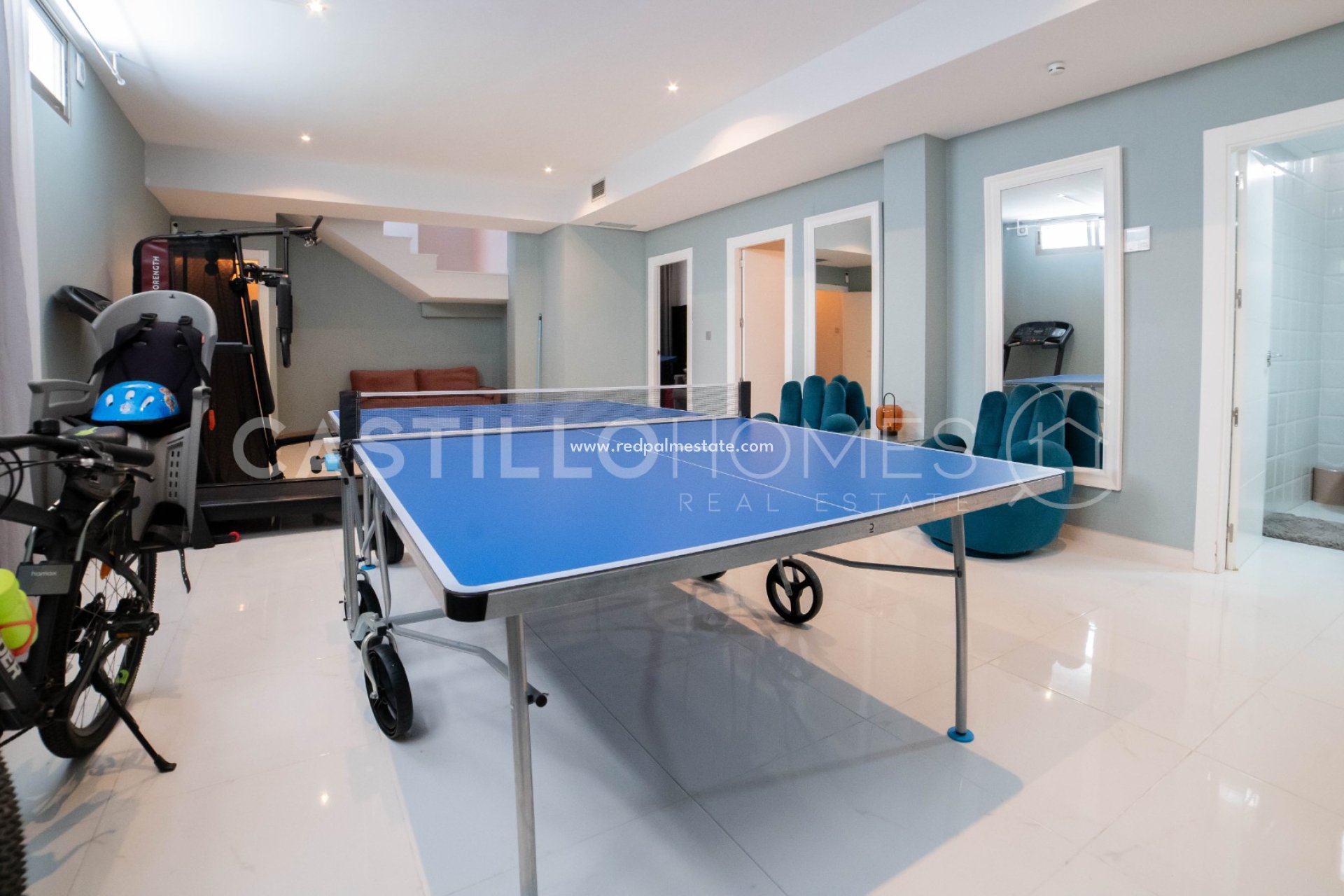 Resale - Villa -
Orihuela Costa - Villamartín