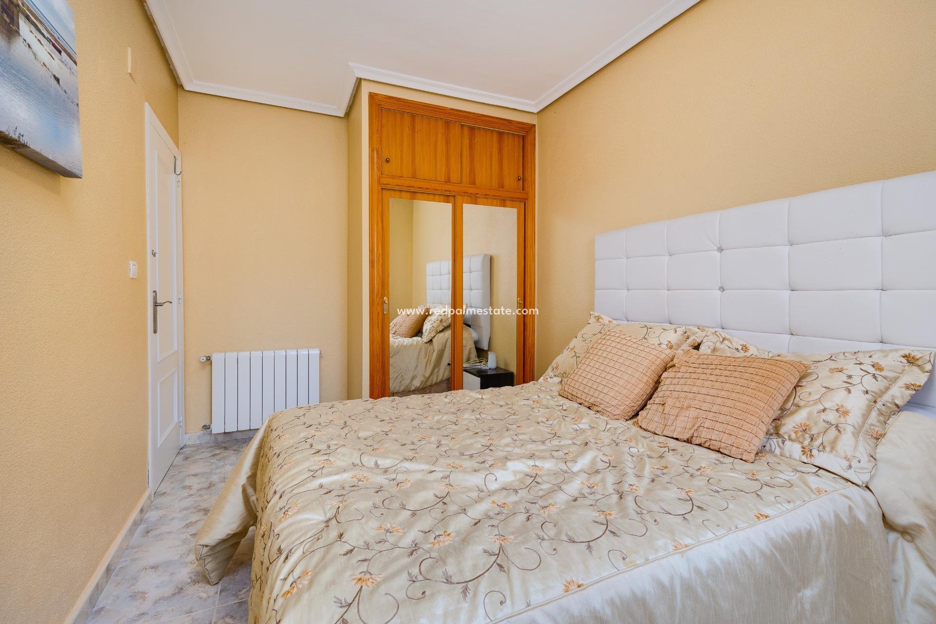 Resale - Villa -
Orihuela Costa - Villamartín