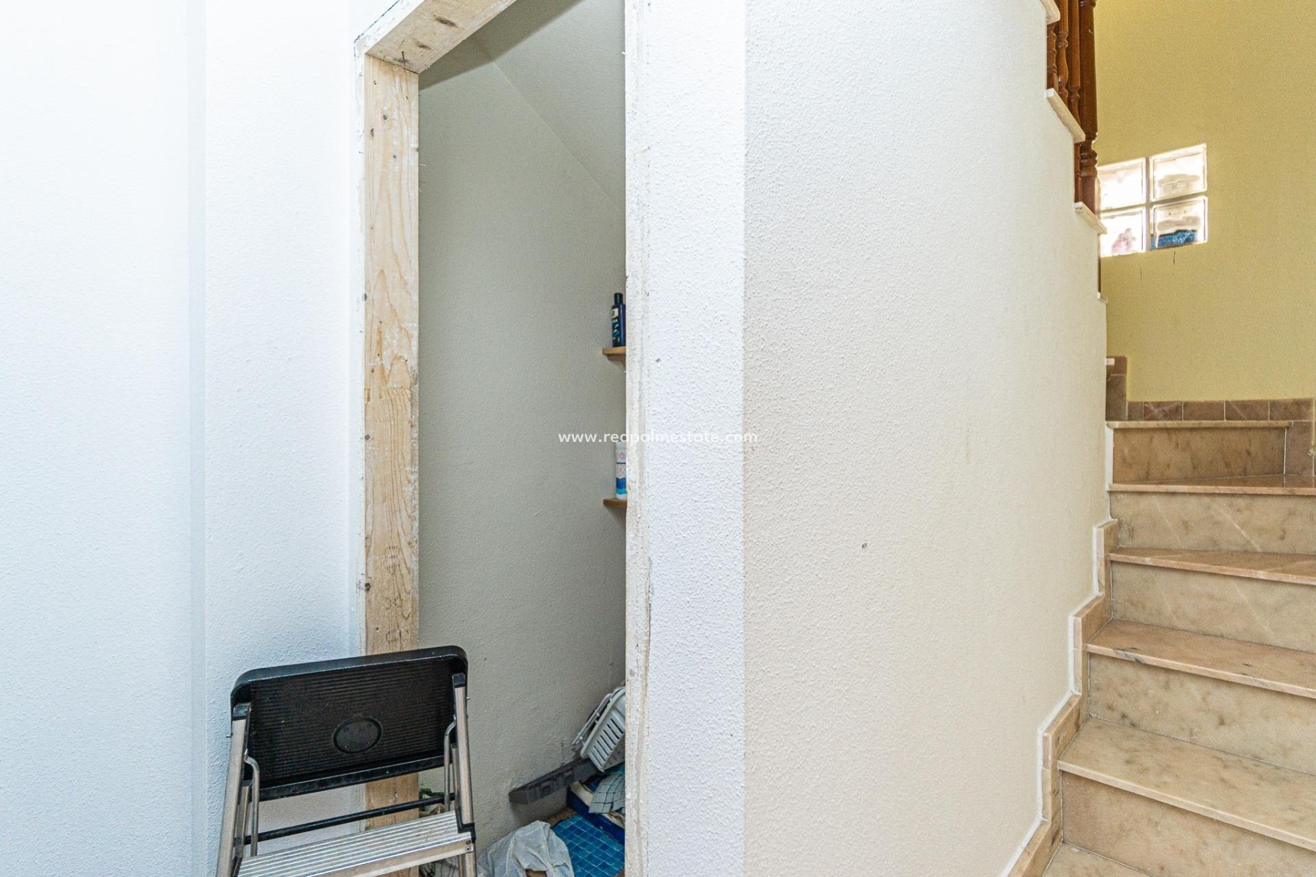 Resale - Villa -
Orihuela Costa - Villamartín