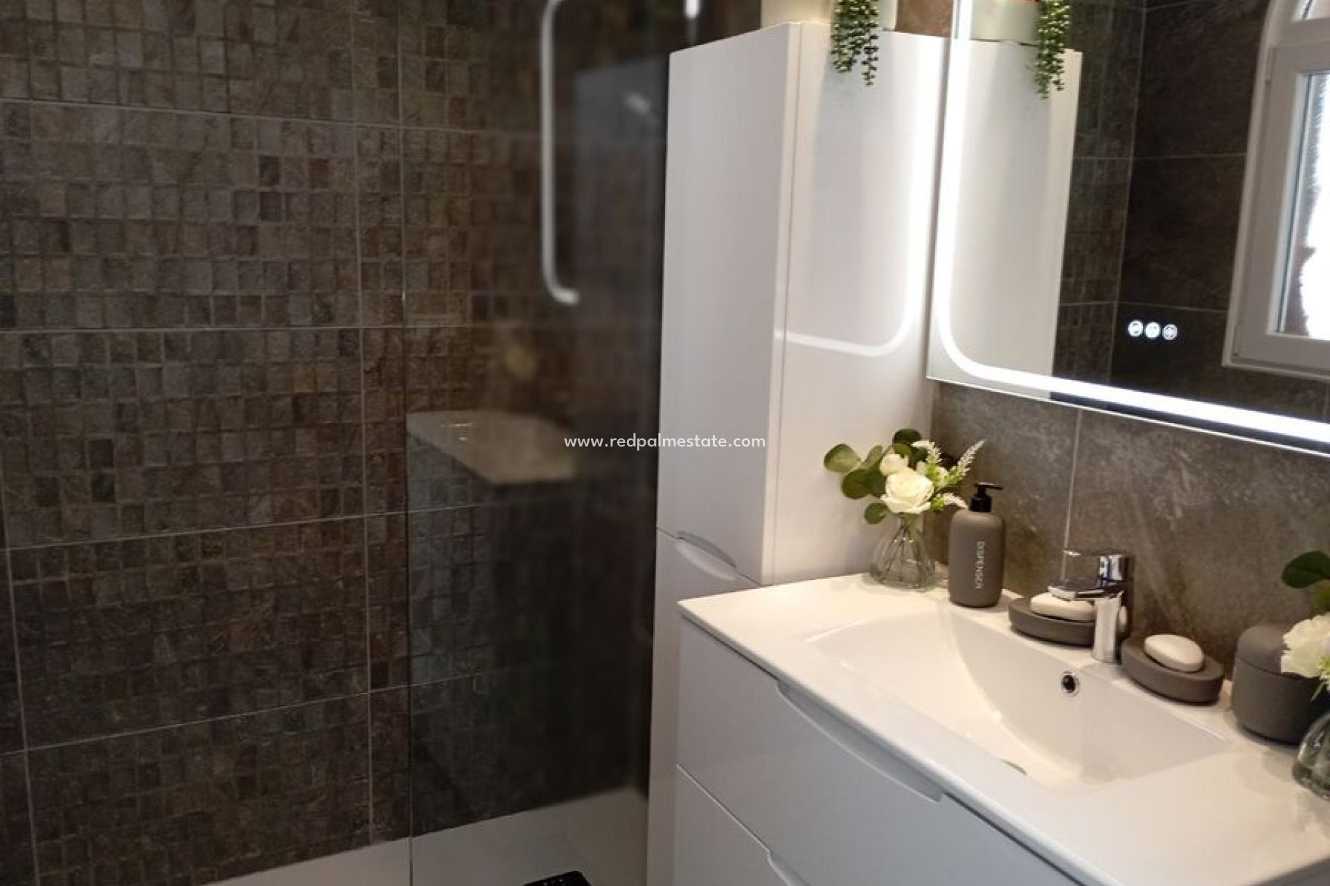 Resale - Villa -
Orihuela Costa - Villamartín