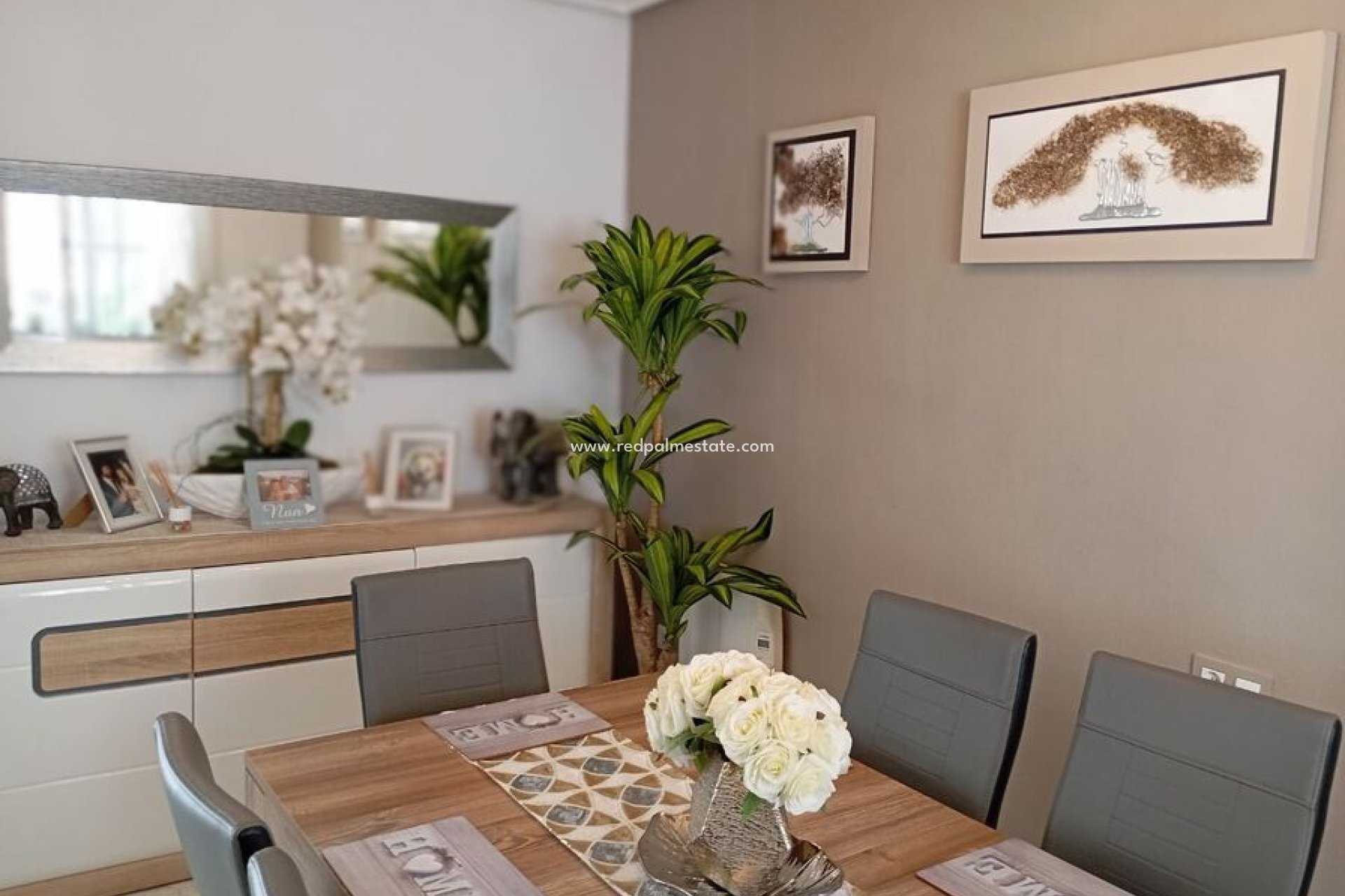 Resale - Villa -
Orihuela Costa - Villamartín