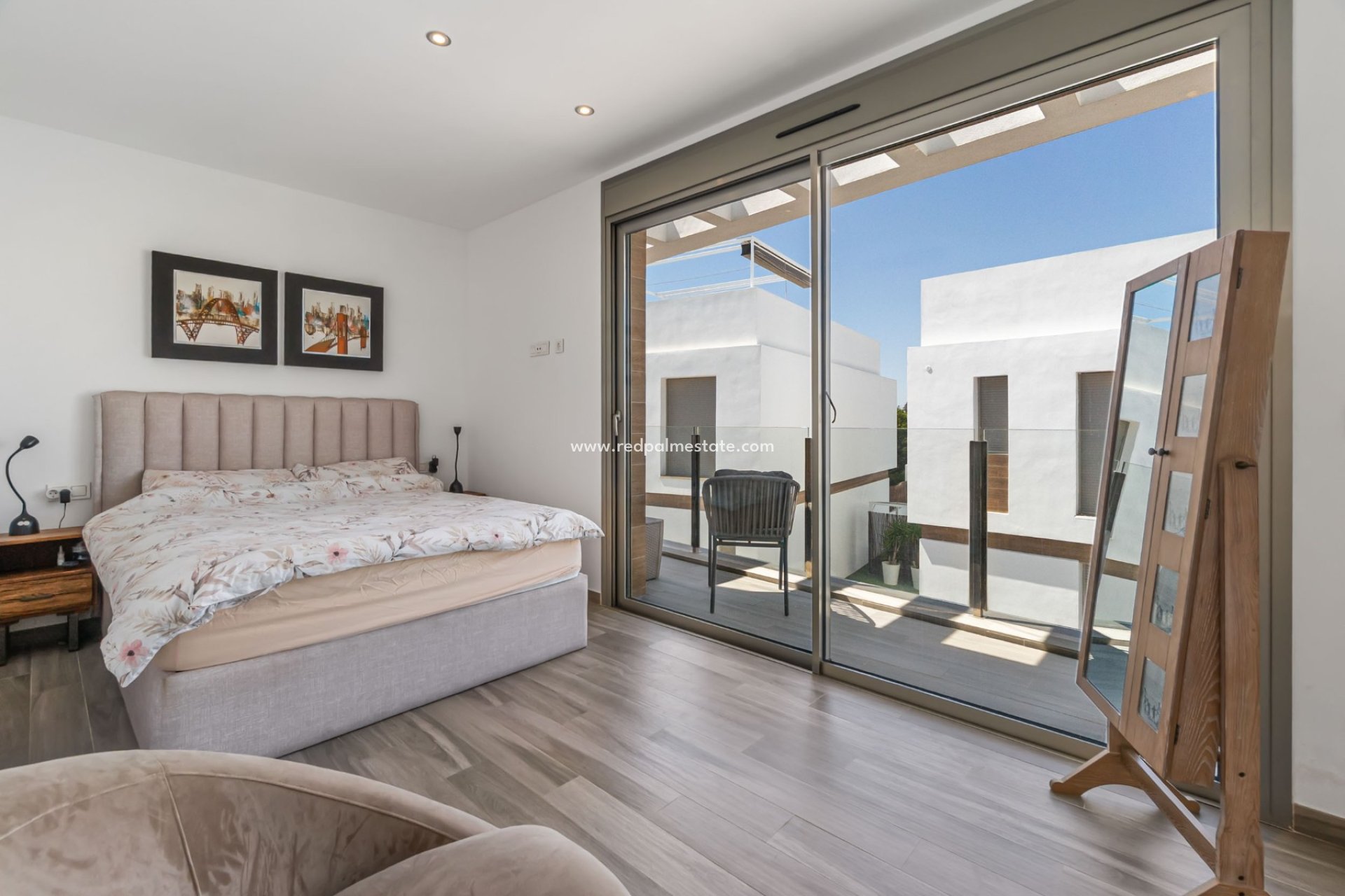 Resale - Villa -
Orihuela Costa - Villamartín
