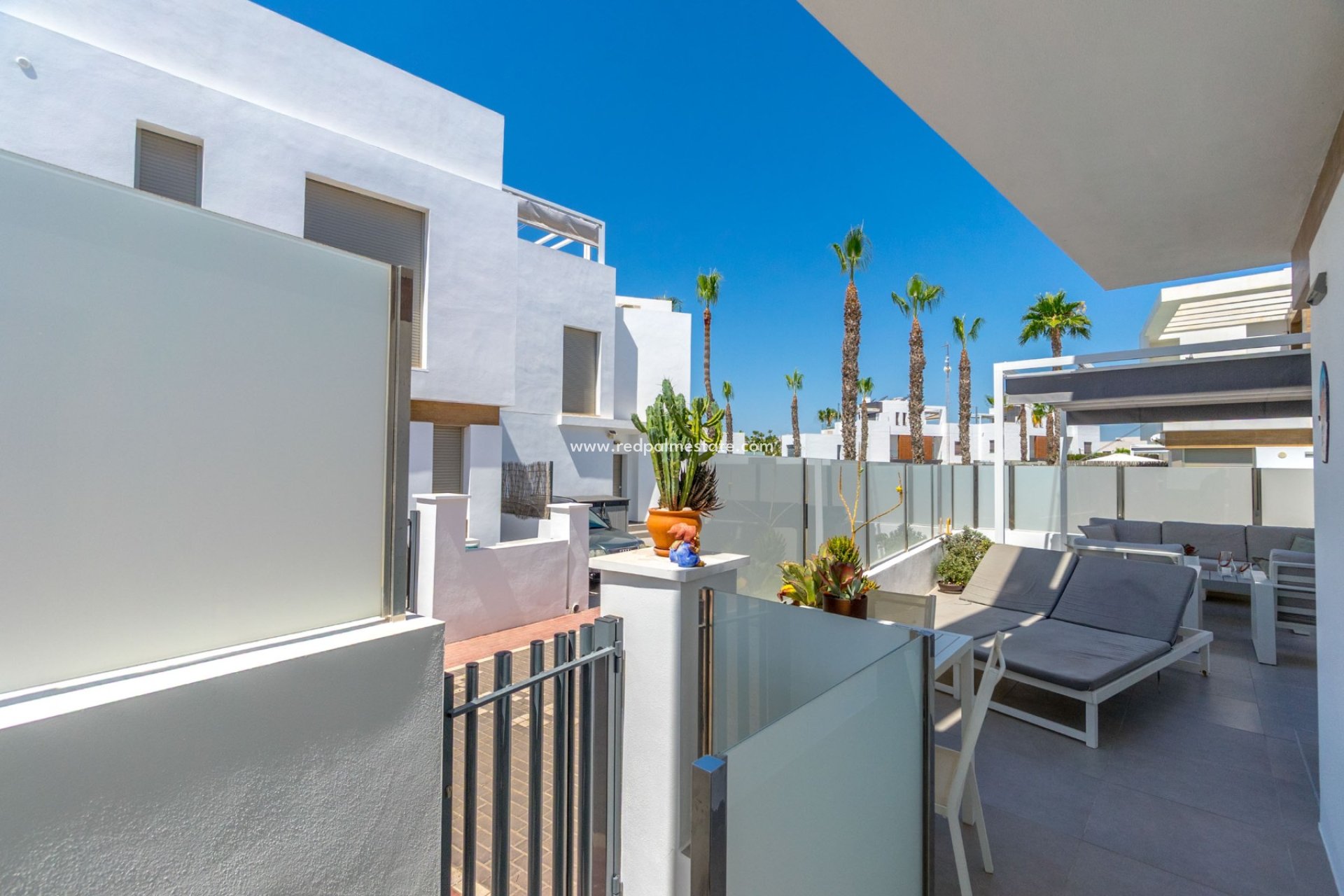 Resale - Villa -
Orihuela Costa - Villamartín