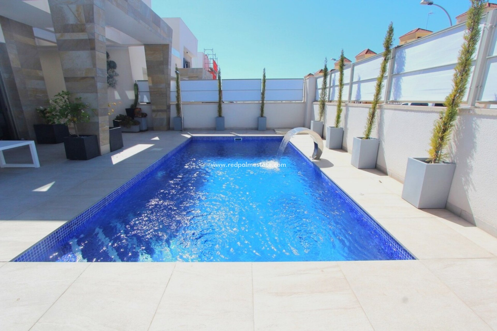 Resale - Villa -
Orihuela Costa - Villamartín