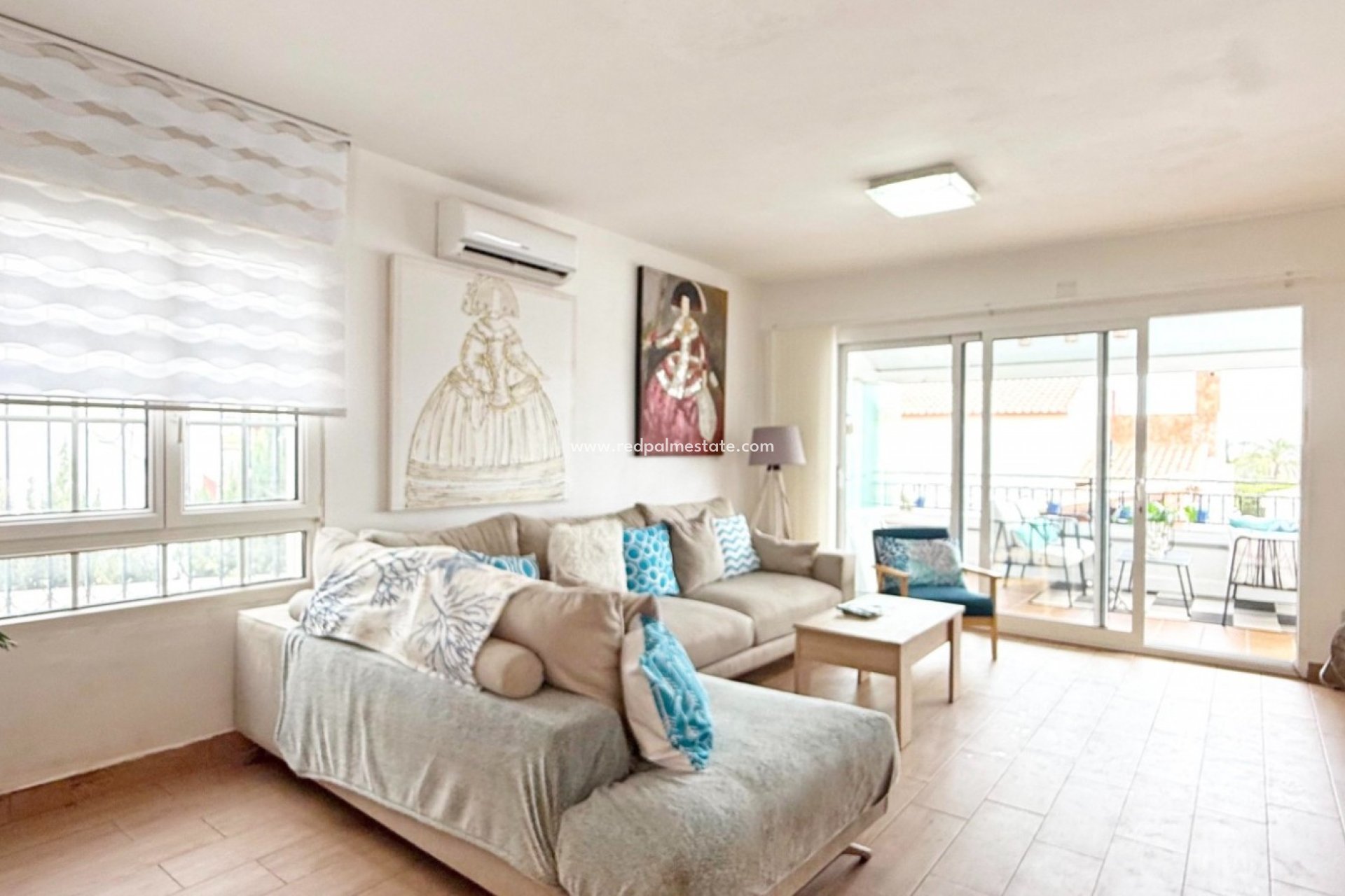 Resale - Villa -
Orihuela Costa - Villamartín