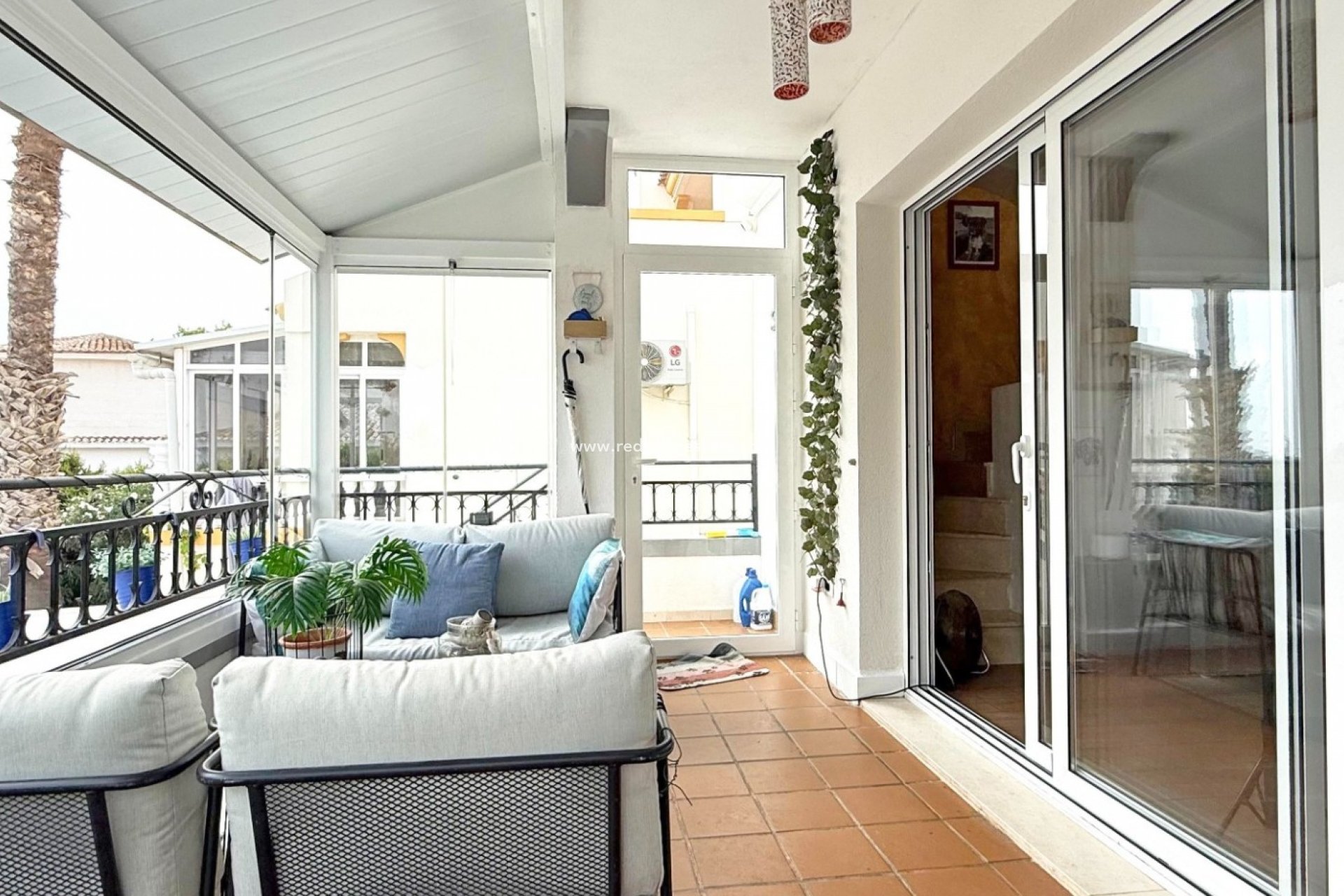 Resale - Villa -
Orihuela Costa - Villamartín