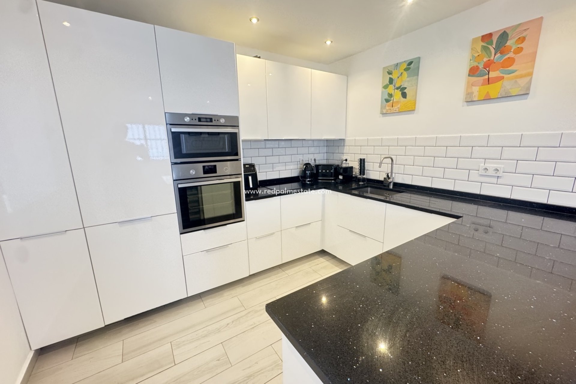 Resale - Villa -
Orihuela Costa - Villamartín