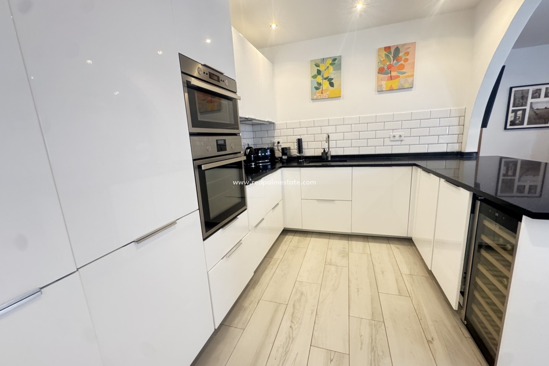 Resale - Villa -
Orihuela Costa - Villamartín