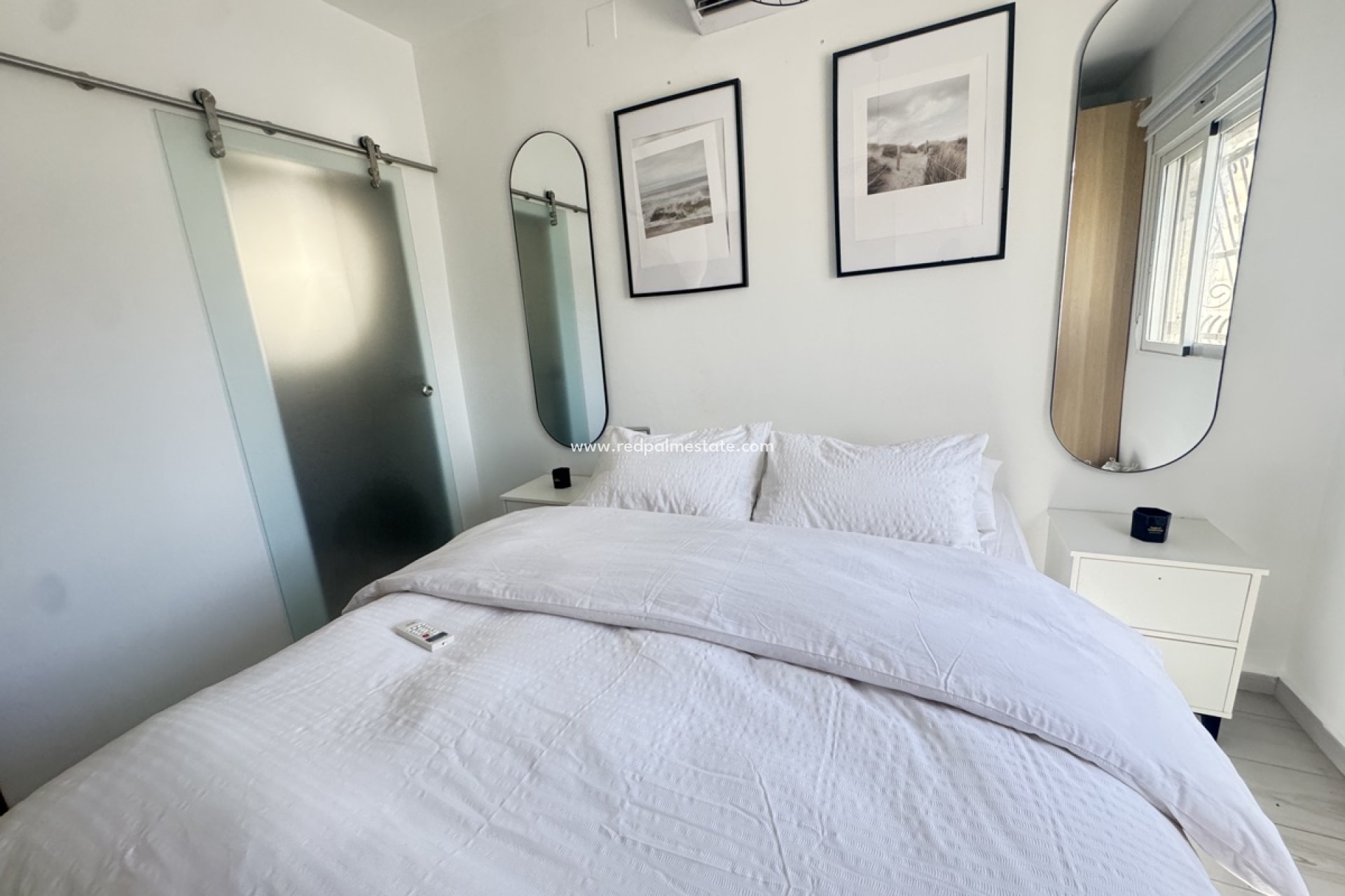 Resale - Villa -
Orihuela Costa - Villamartín