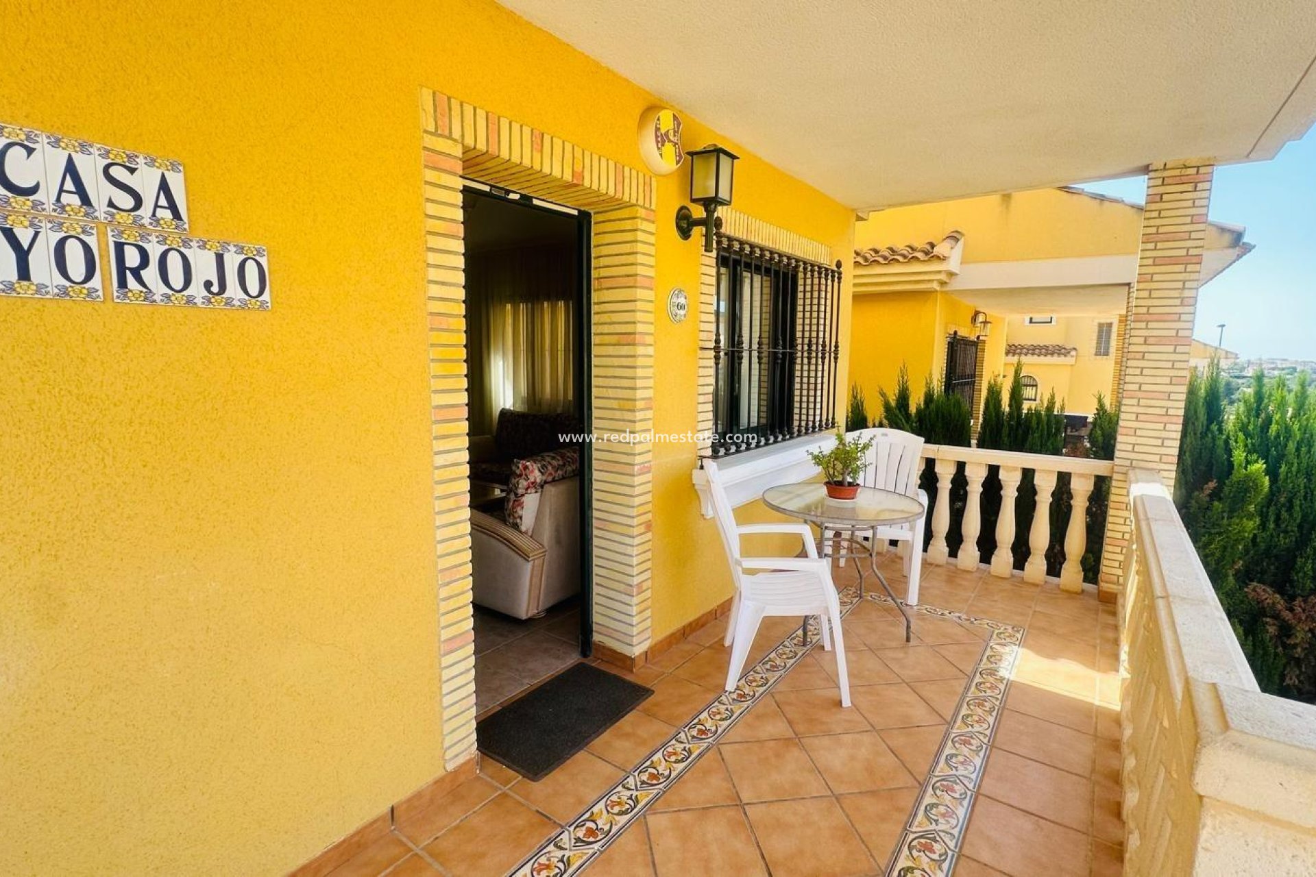 Resale - Villa -
Orihuela Costa - Villamartín