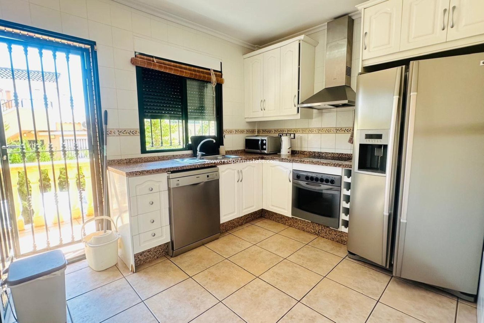 Resale - Villa -
Orihuela Costa - Villamartín