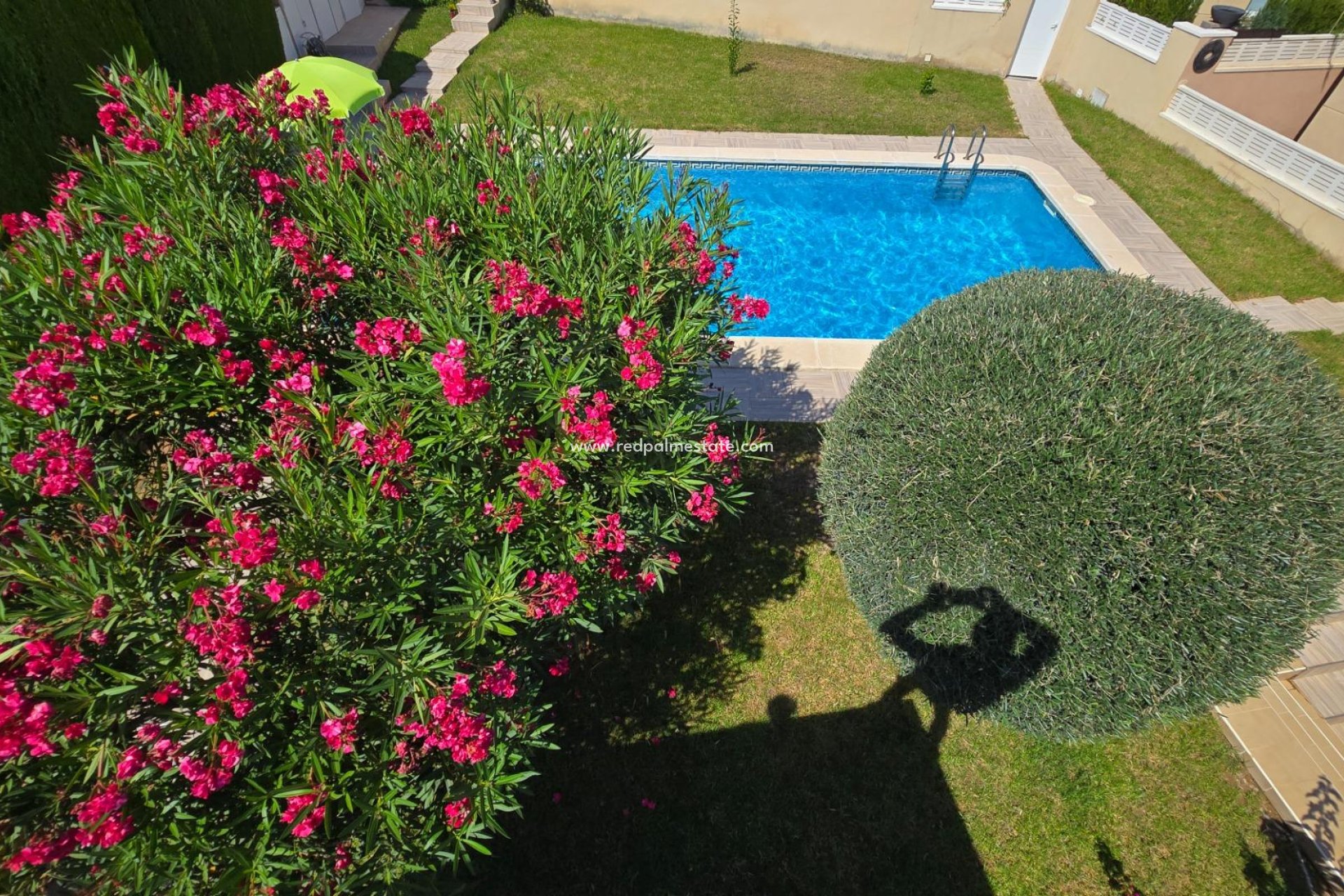 Resale - Villa -
Orihuela Costa - Villamartín
