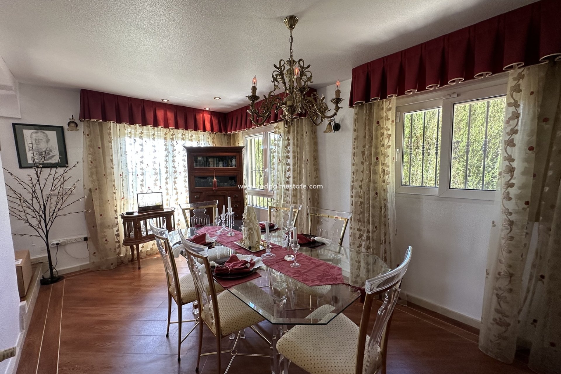 Resale - Villa -
Orihuela Costa - Villamartín