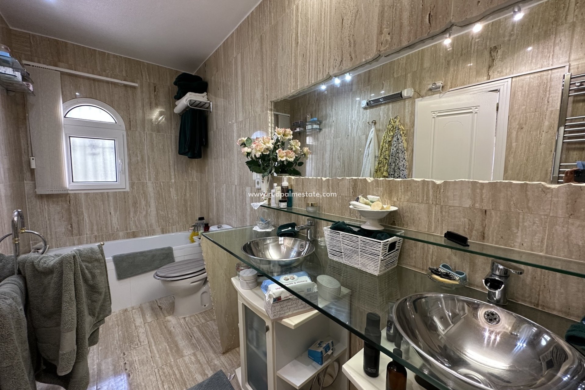 Resale - Villa -
Orihuela Costa - Villamartín