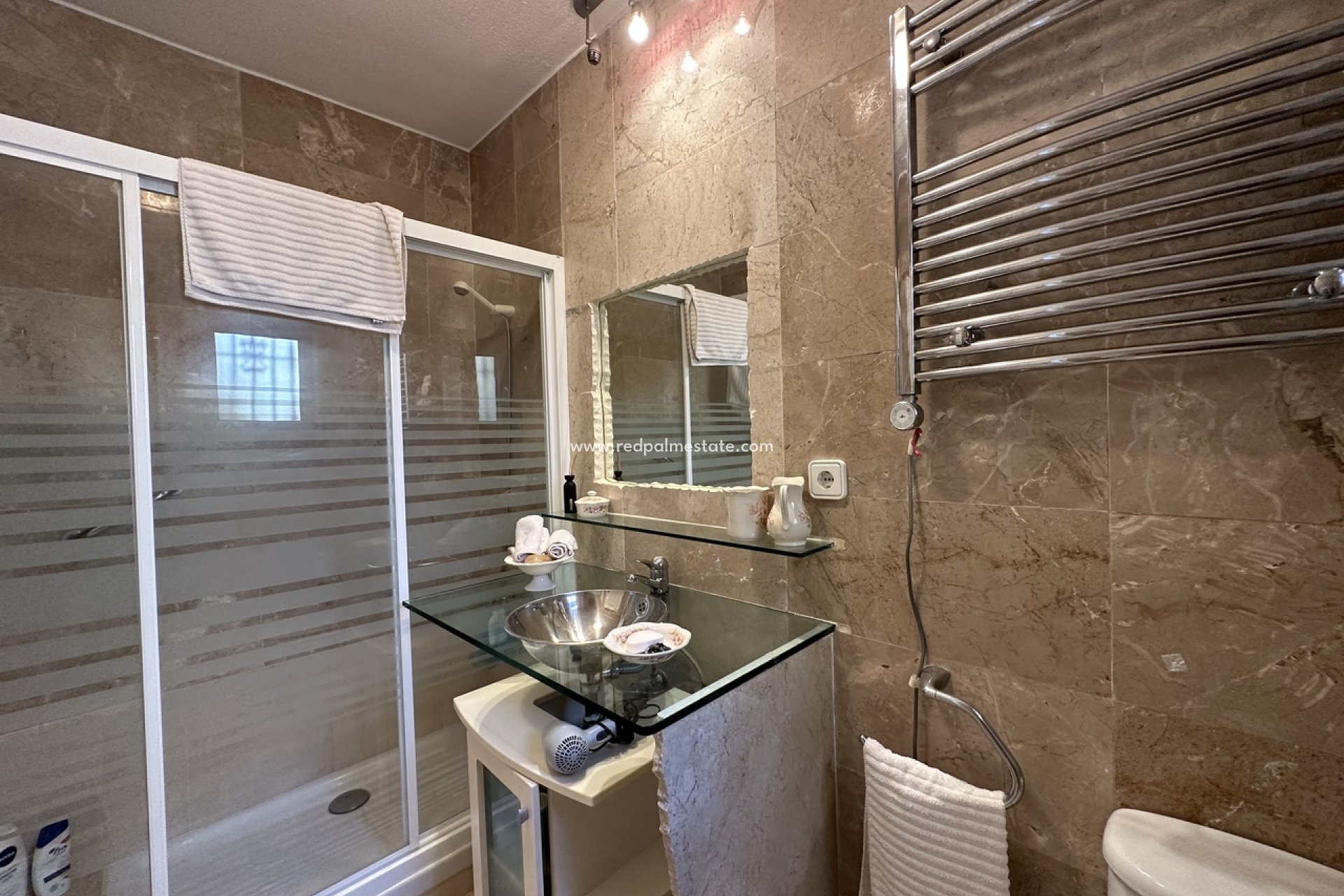 Resale - Villa -
Orihuela Costa - Villamartín