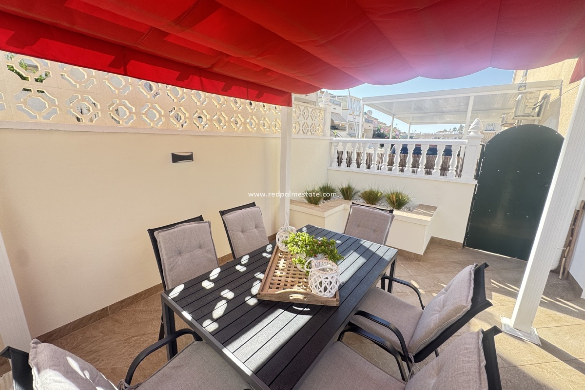 Resale - Villa -
Orihuela Costa - Villamartín