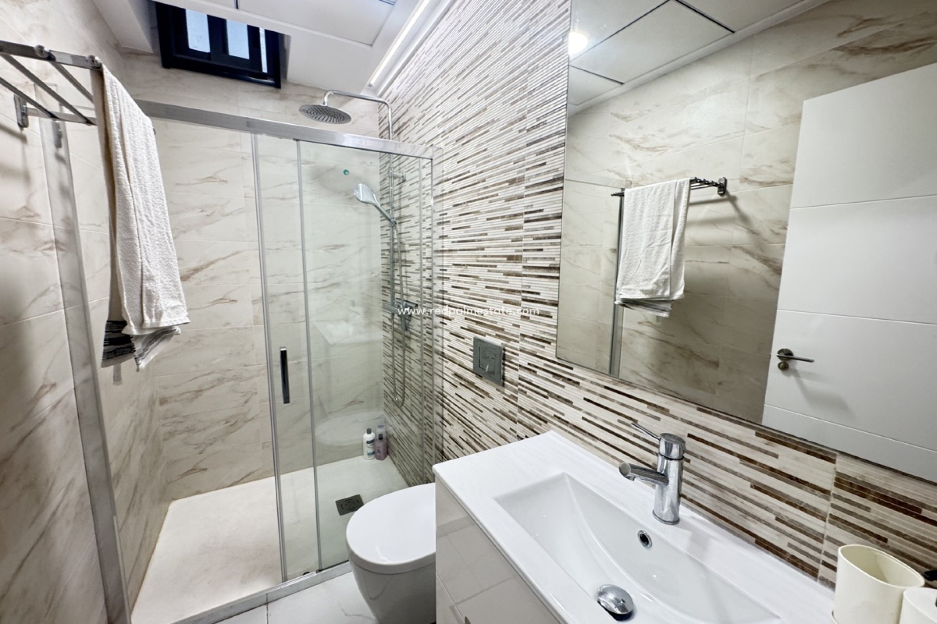 Resale - Villa -
Orihuela Costa - Villamartín