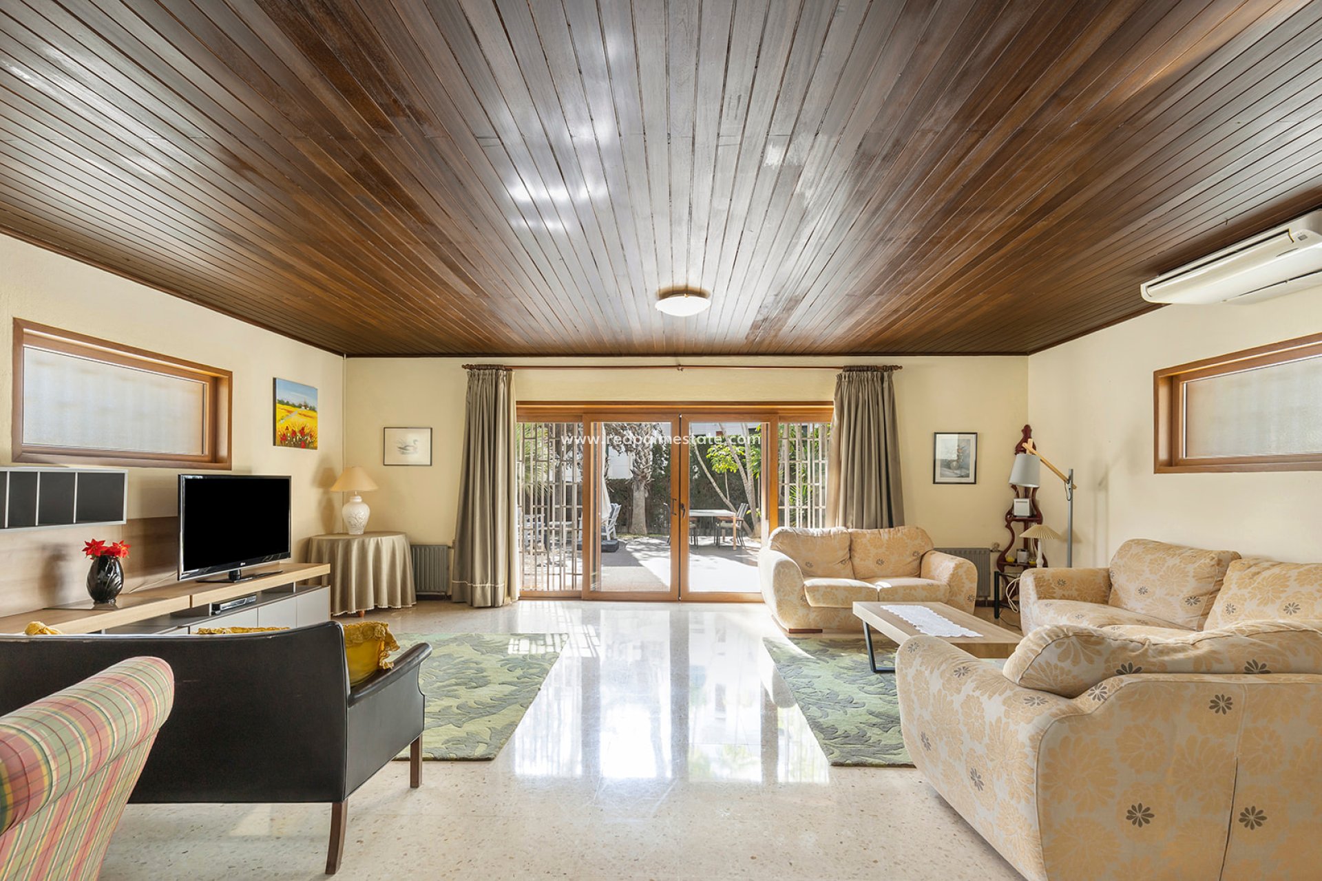 Resale - Villa -
Orihuela Costa - Villamartín