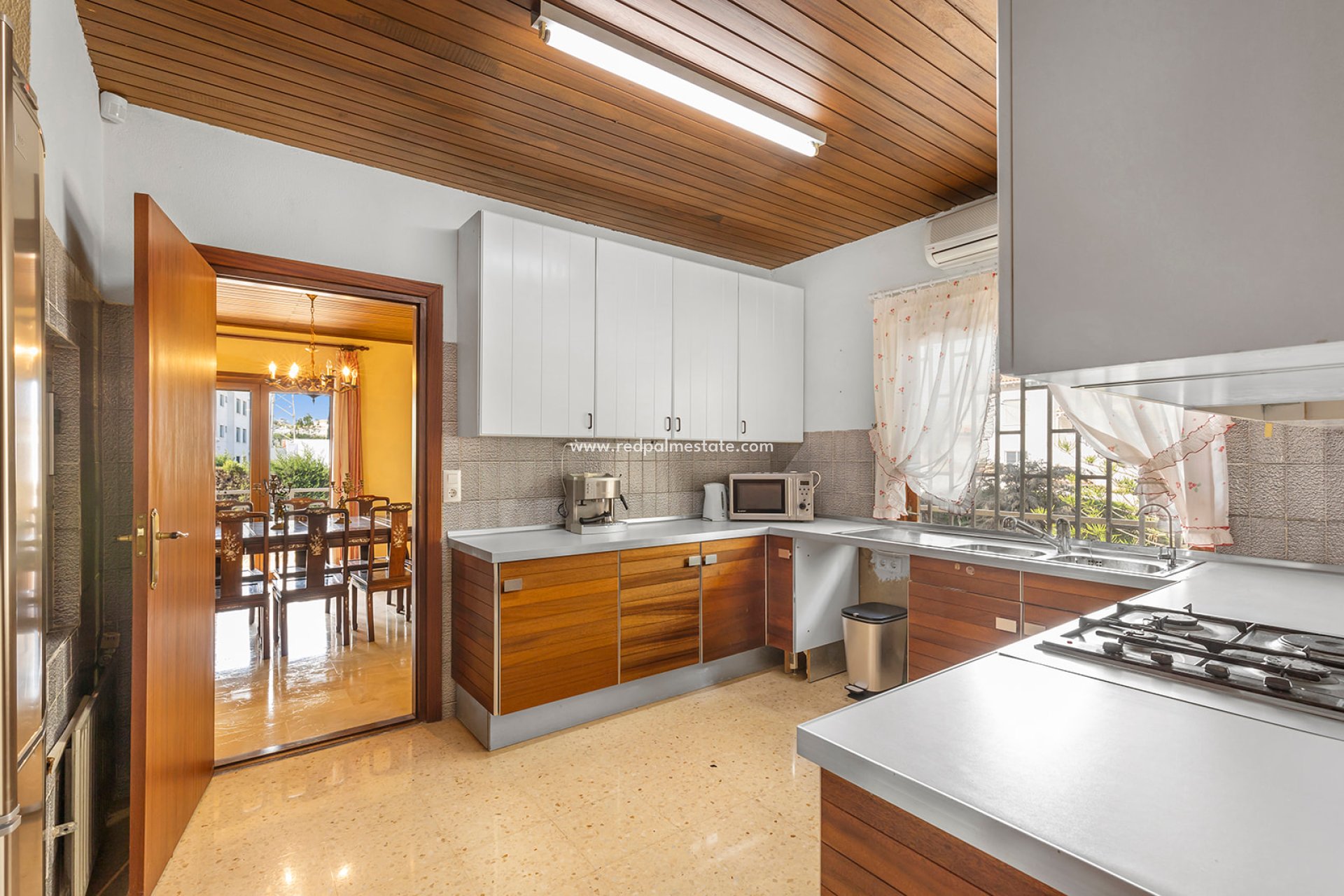 Resale - Villa -
Orihuela Costa - Villamartín