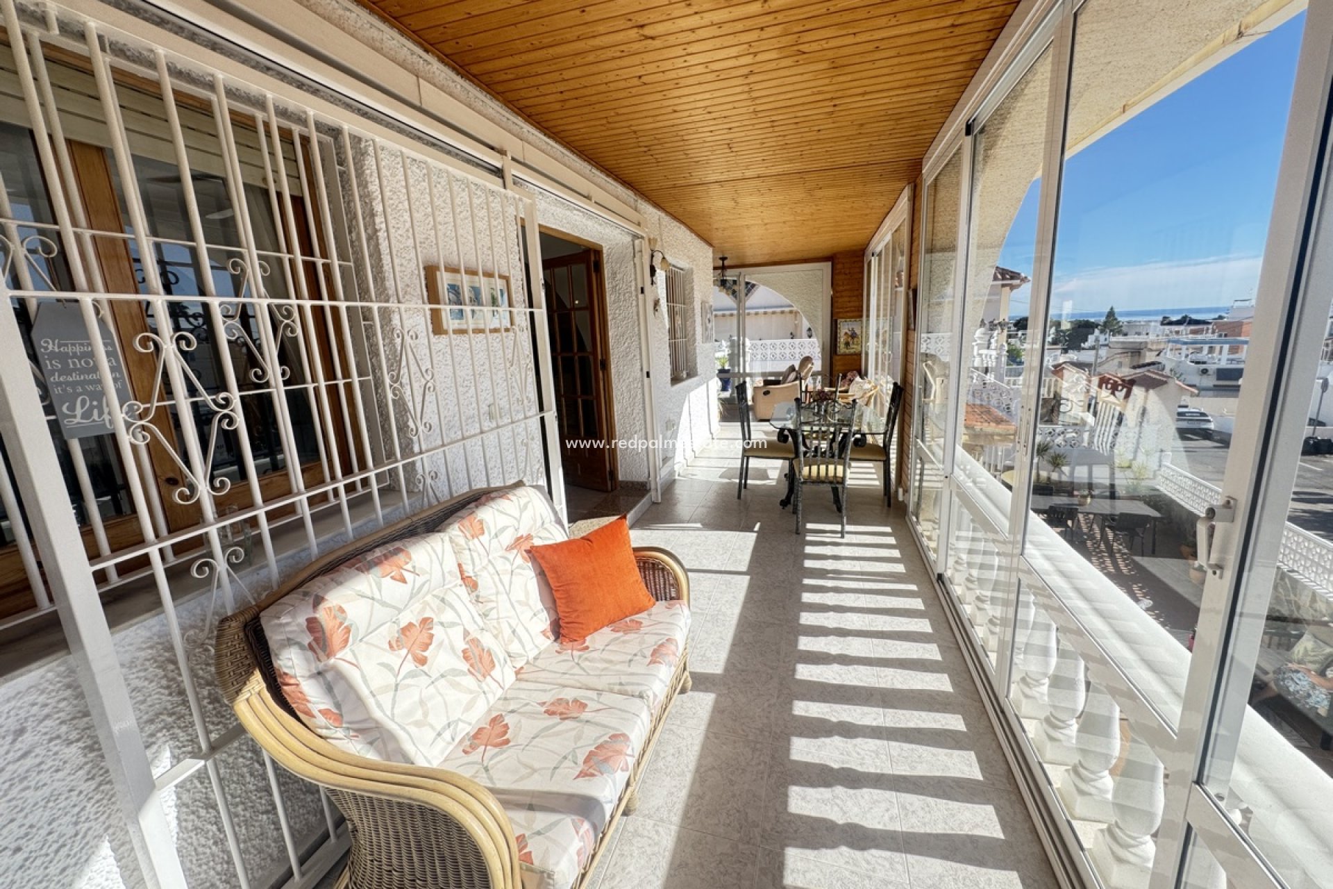 Resale - Villa -
Orihuela Costa - Villamartín