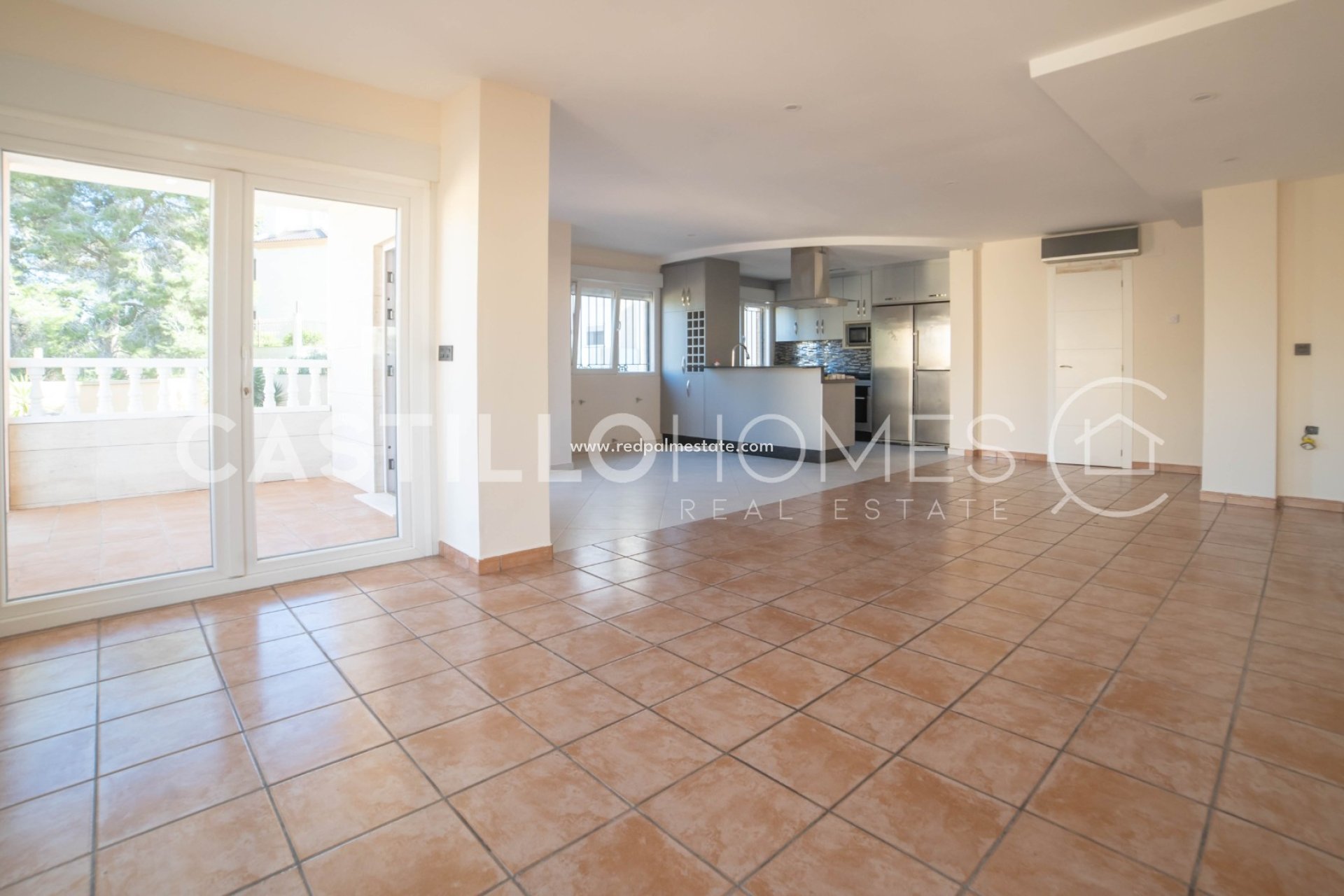 Resale - Villa -
Orihuela Costa - Villamartín