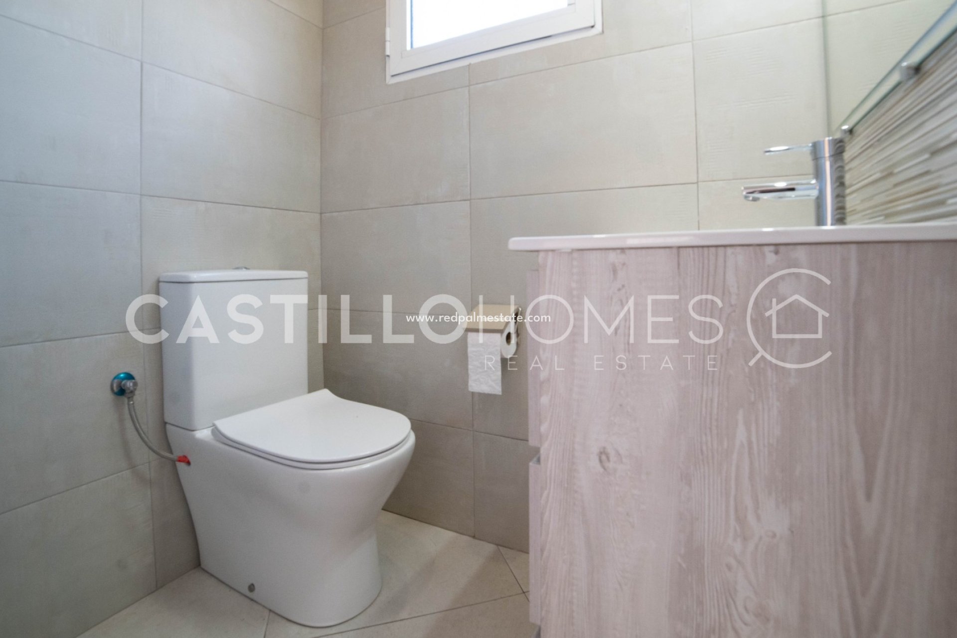 Resale - Villa -
Orihuela Costa - Villamartín