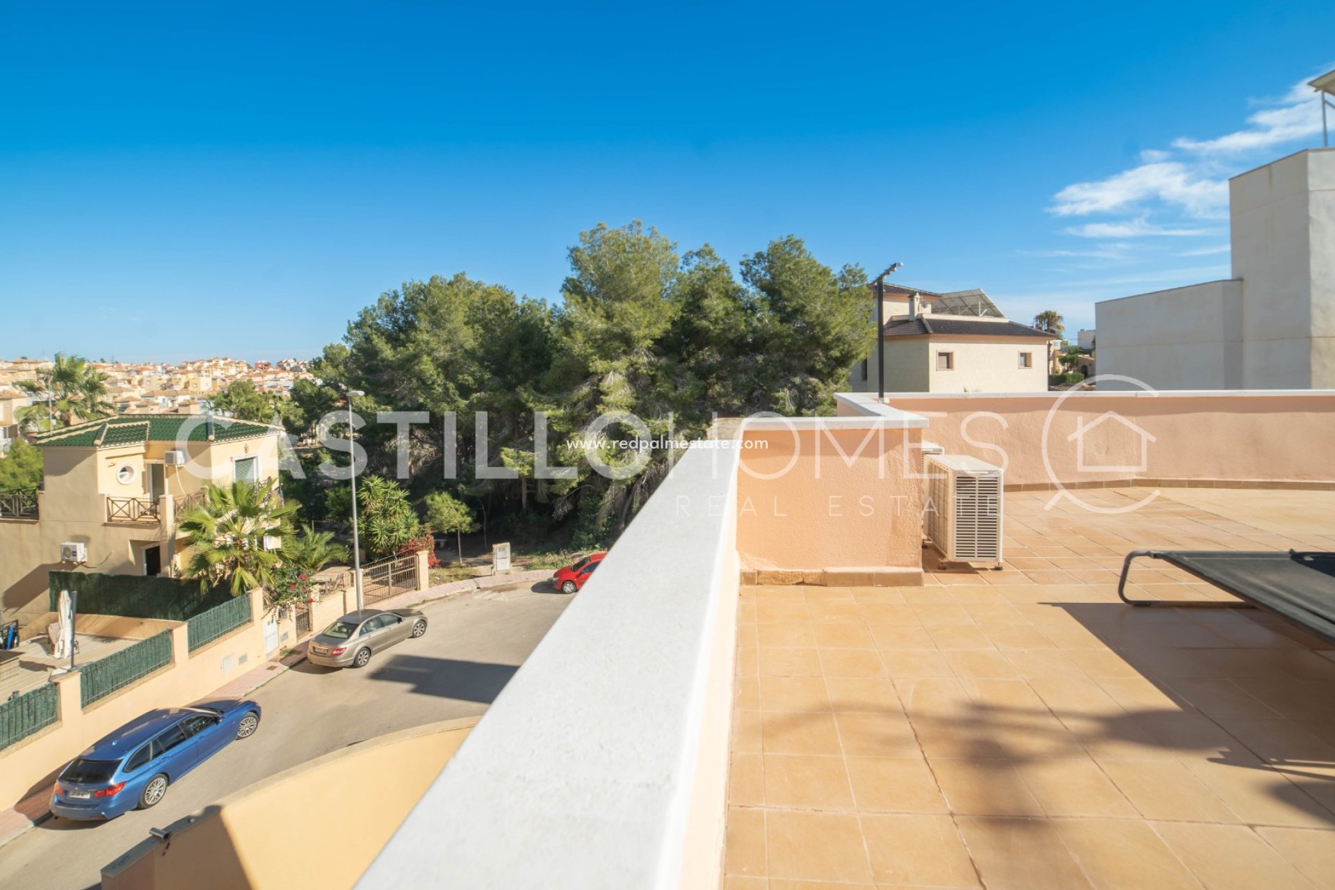 Resale - Villa -
Orihuela Costa - Villamartín