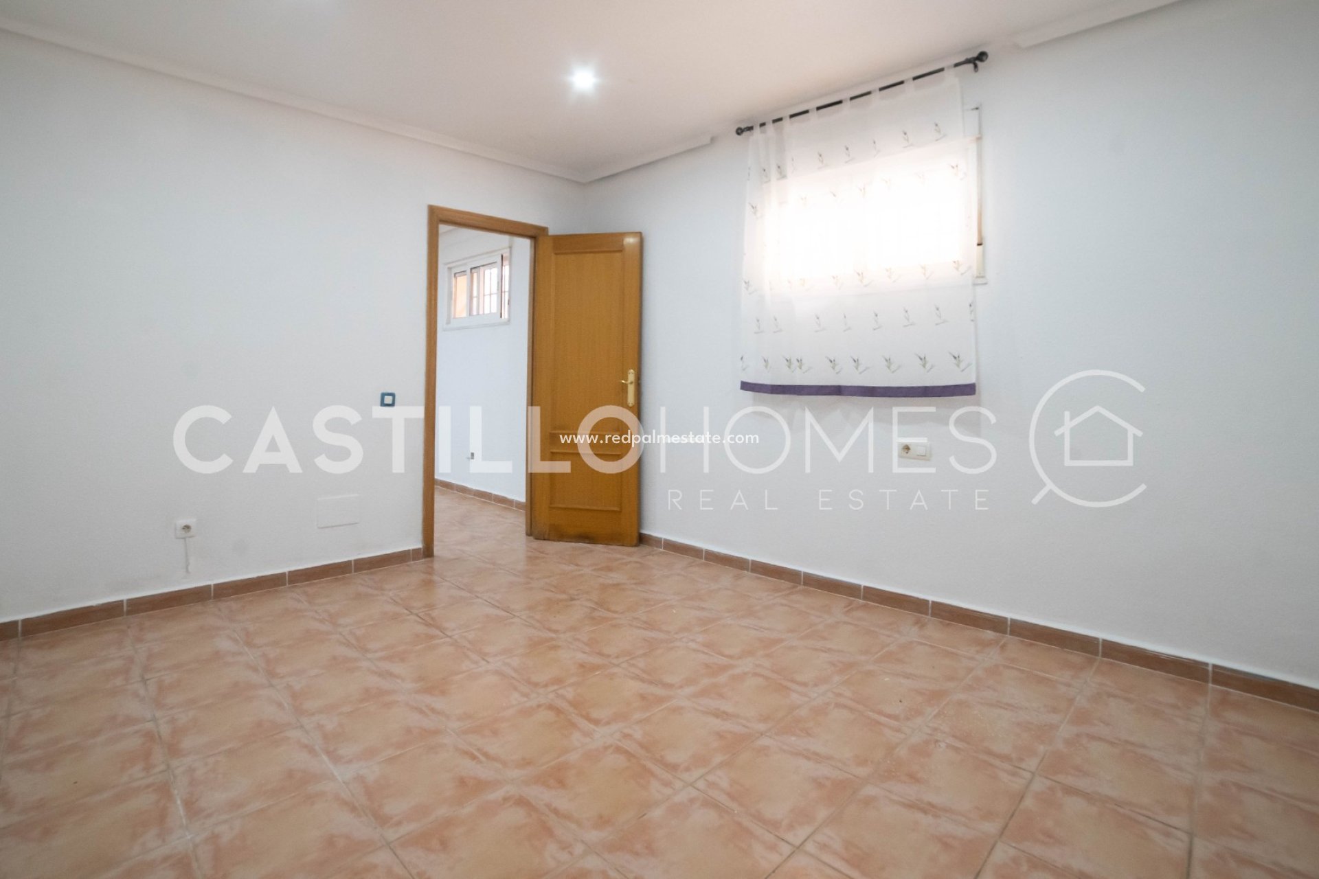 Resale - Villa -
Orihuela Costa - Villamartín