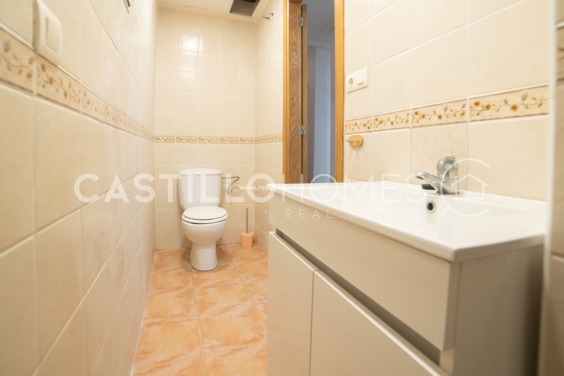 Resale - Villa -
Orihuela Costa - Villamartín