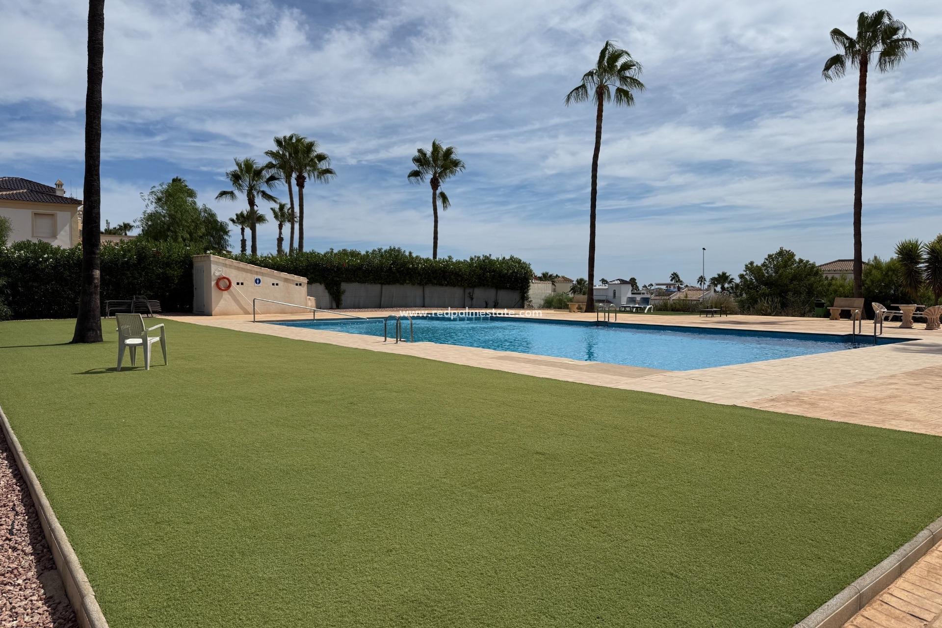 Resale - Villa -
Orihuela Costa - Villamartín