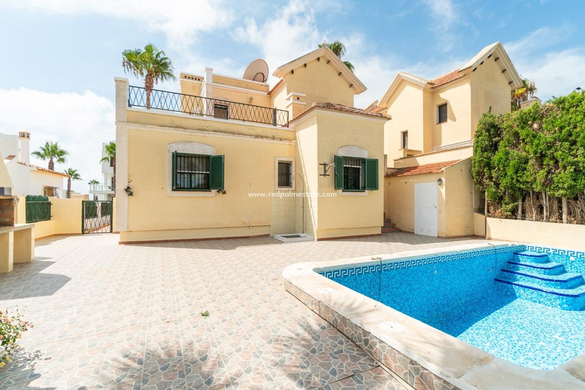 Resale - Villa -
Orihuela Costa - Villamartín