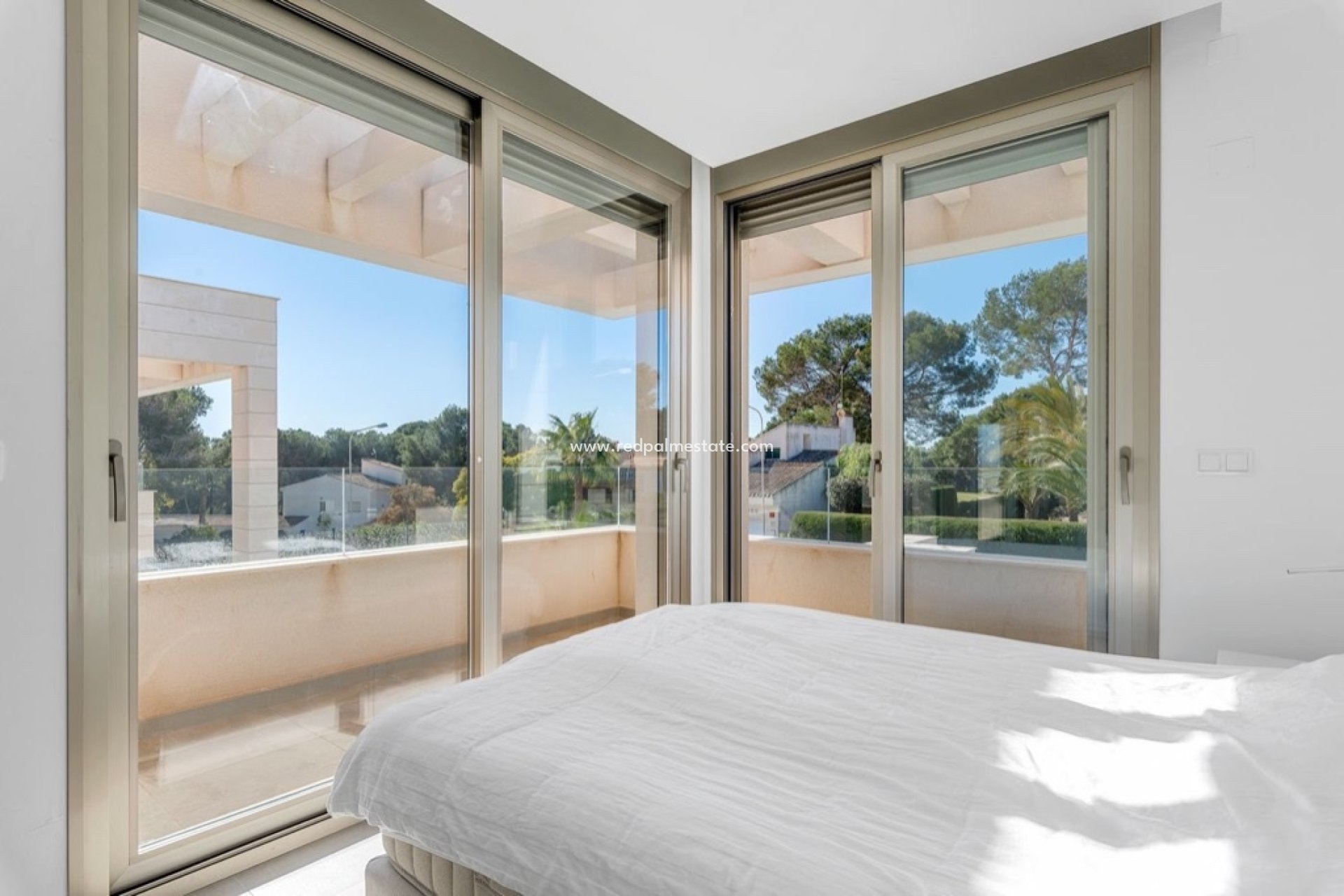 Resale - Villa -
Orihuela Costa - Villamartín