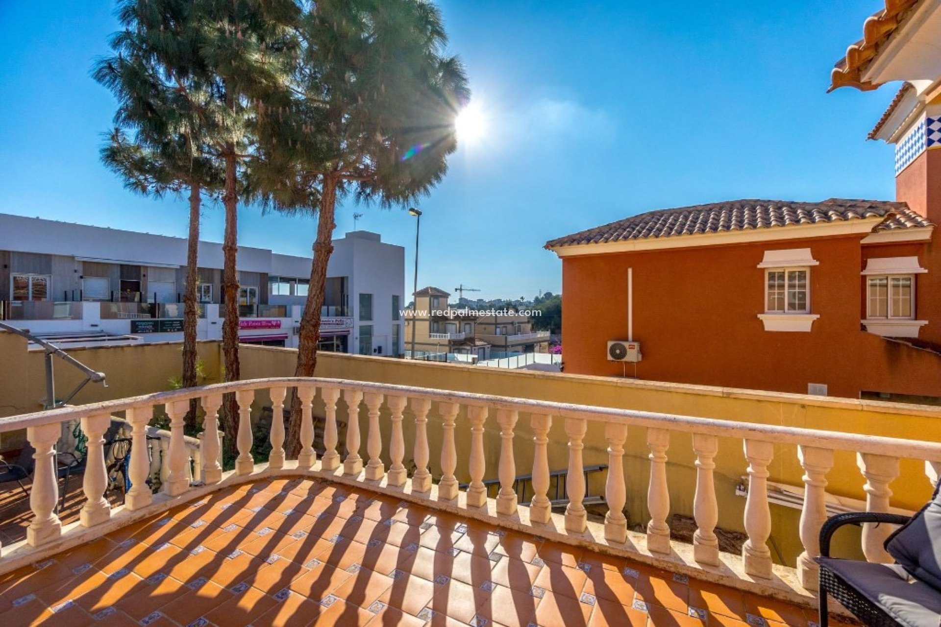 Resale - Villa -
Orihuela Costa - Villamartín